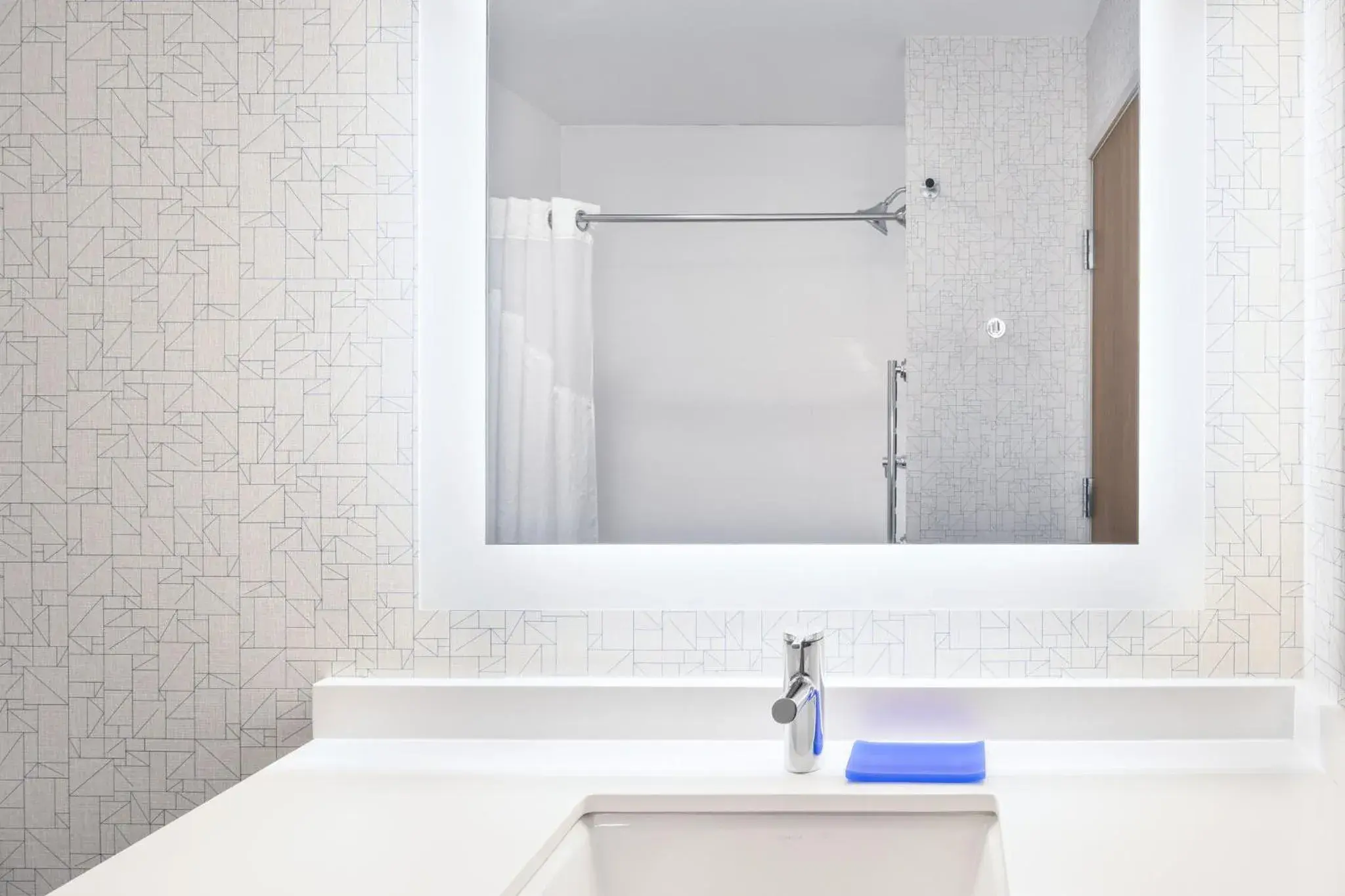 Queen Suite with Two Queen Beds - Communications Accessible in Holiday Inn Express & Suites - Gilbert - East Mesa by IHG Queen Suite with Two Queen Beds - Communications Accessible in Holiday Inn Express & Suites - Gilbert - East Mesa by IHG