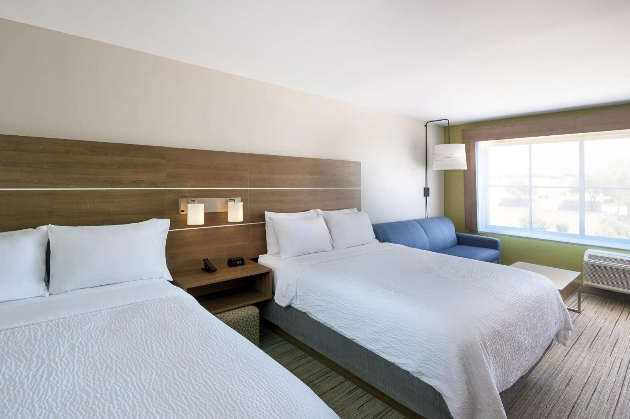 Photo of the whole room, Bed in Holiday Inn Express & Suites - Gilbert - East Mesa by IHG