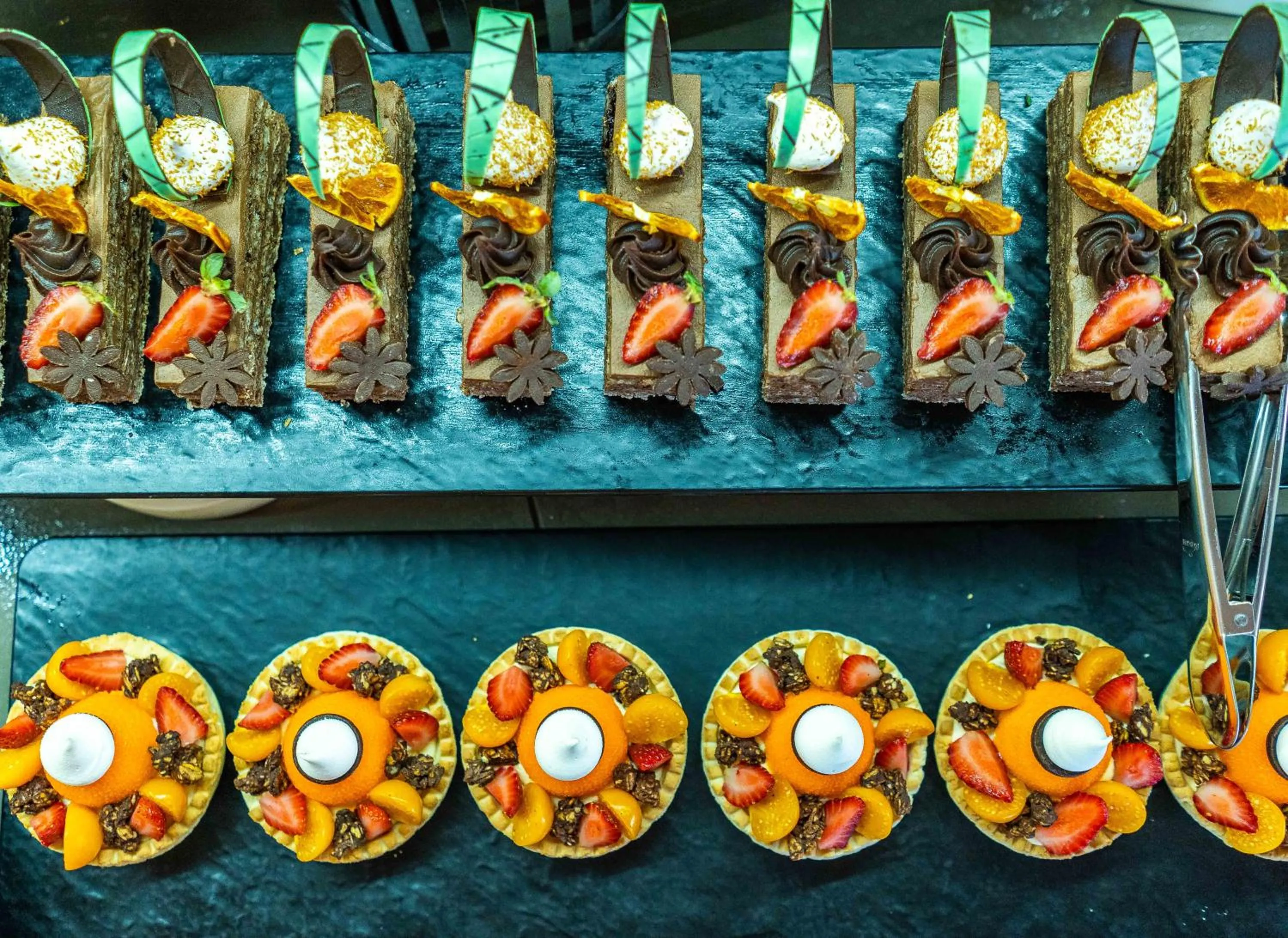 Food in HVD Reina del Mar - Premium Spa Service & Free Parking