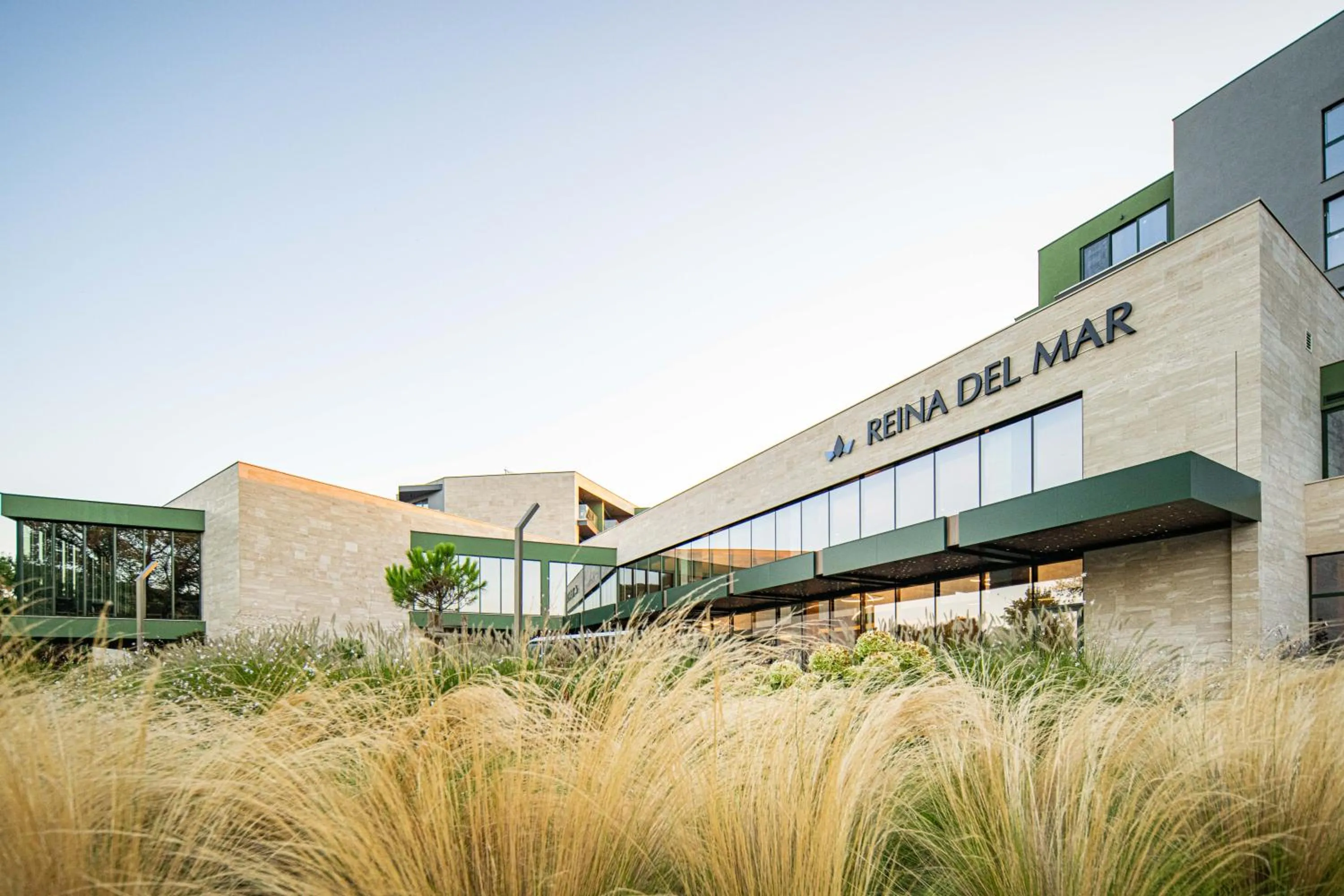 Facade/entrance in HVD Reina del Mar - Premium Spa Service & Free Parking