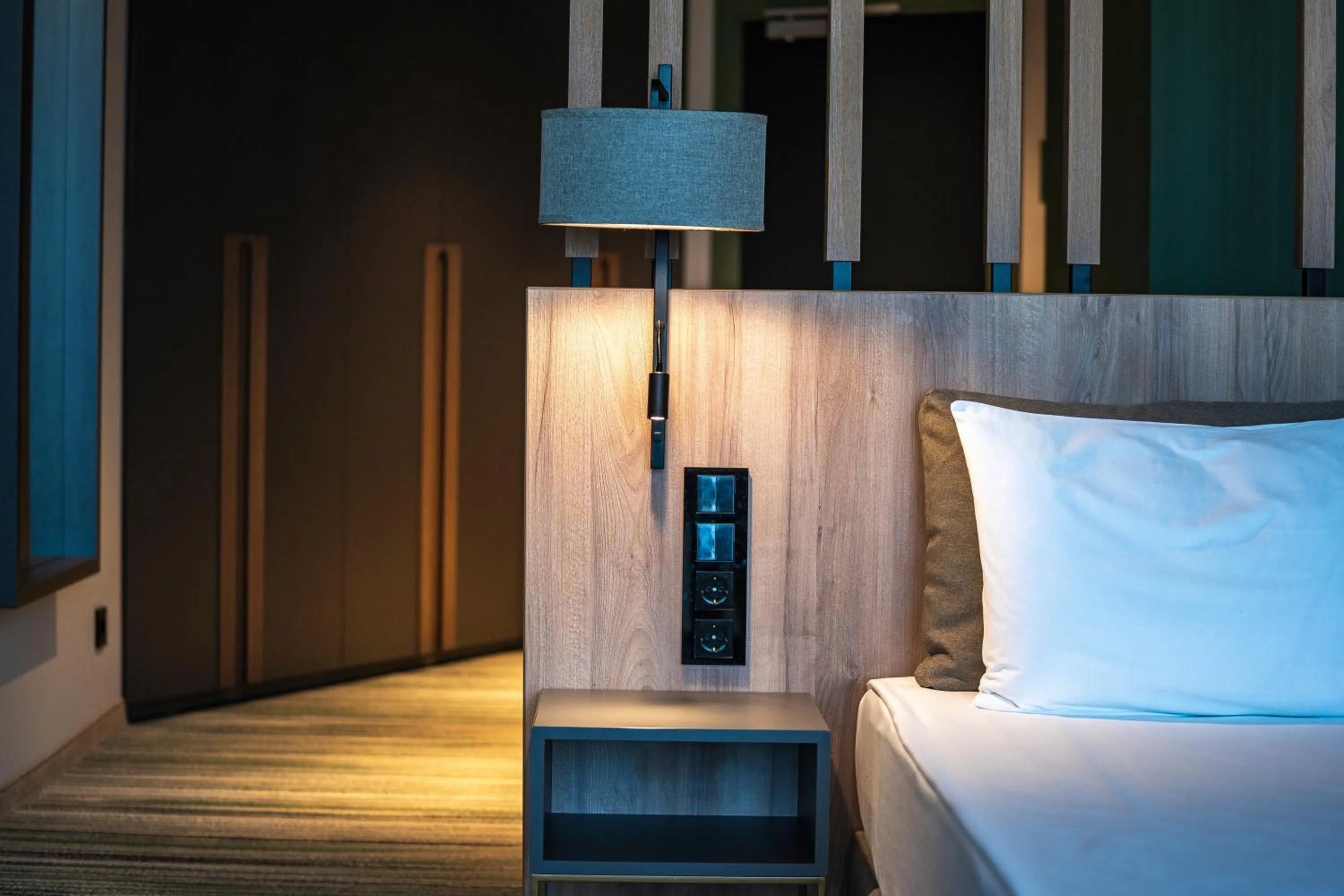 Decorative detail, Bed in HVD Reina del Mar - Premium Spa Service & Free Parking