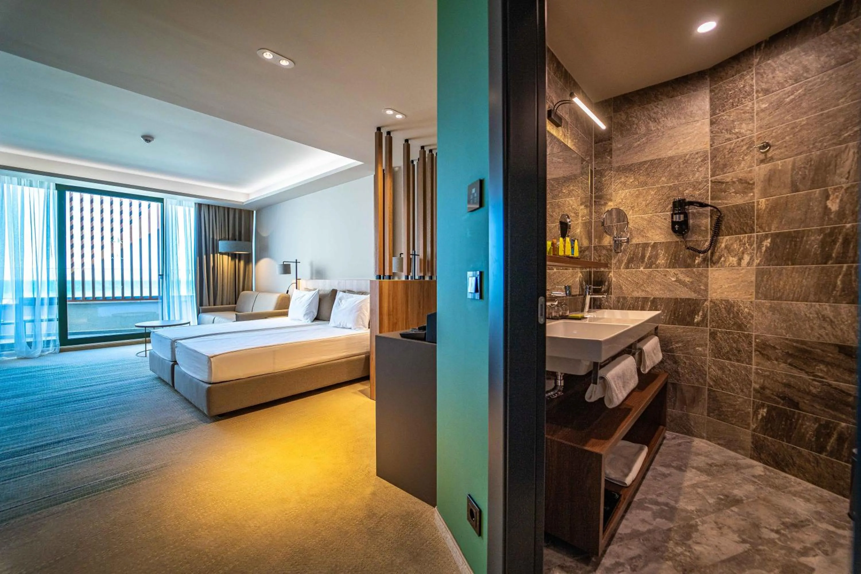 Bed in HVD Reina del Mar - Premium Spa Service & Free Parking