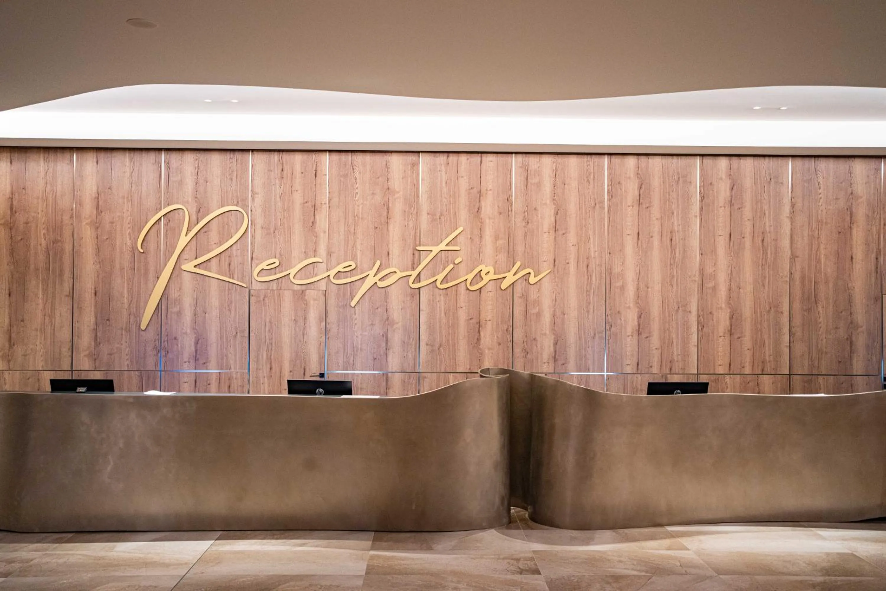 Lobby or reception in HVD Reina del Mar - Premium Spa Service & Free Parking