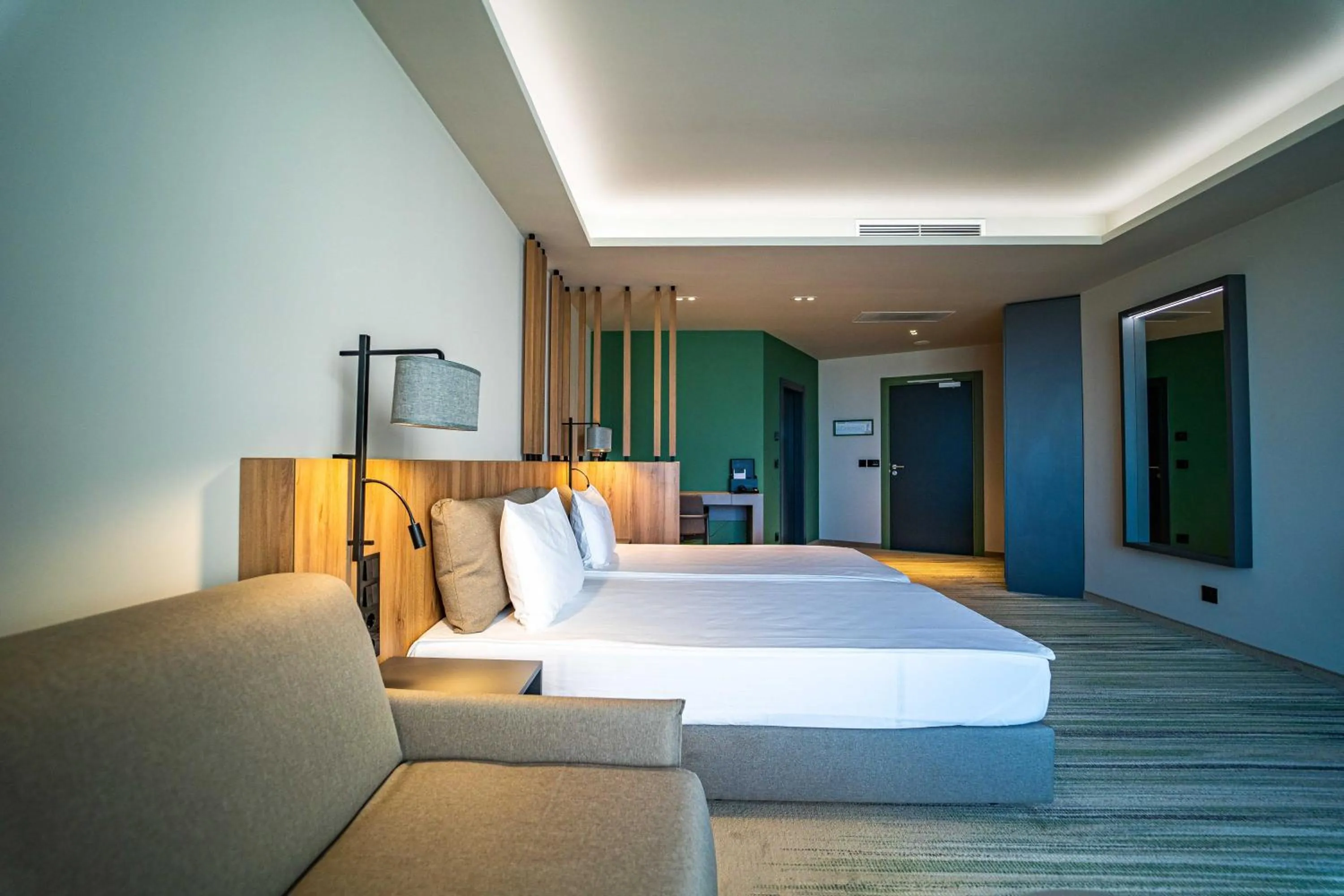 Bed in HVD Reina del Mar - Premium Spa Service & Free Parking