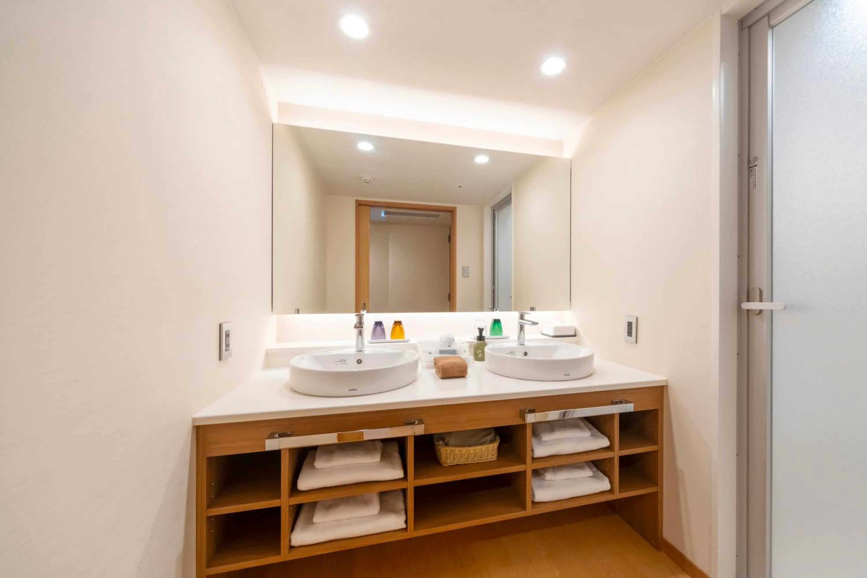 Photo of the whole room in Kurobe Unazukionsen Yamanoha