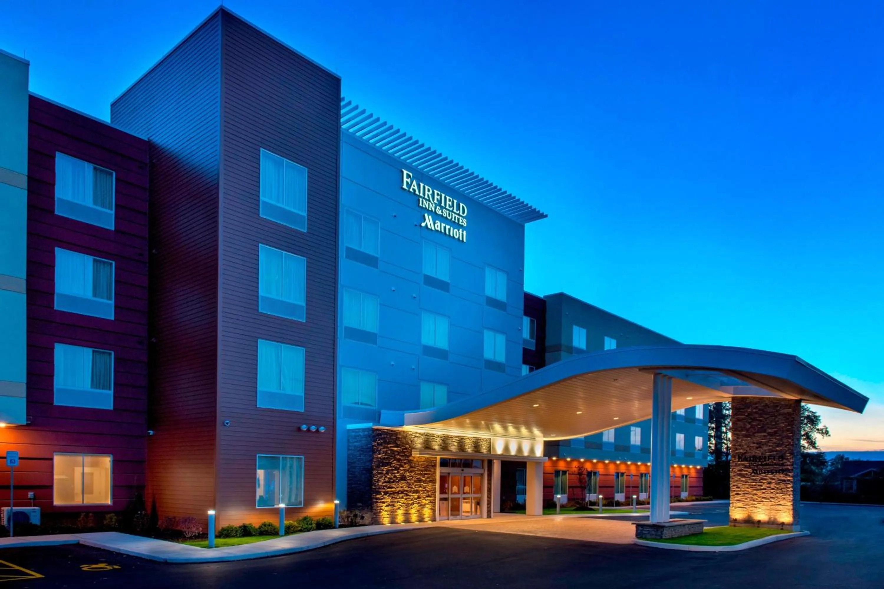 Property building in Fairfield Inn & Suites by Marriott Buffalo Amherst/University