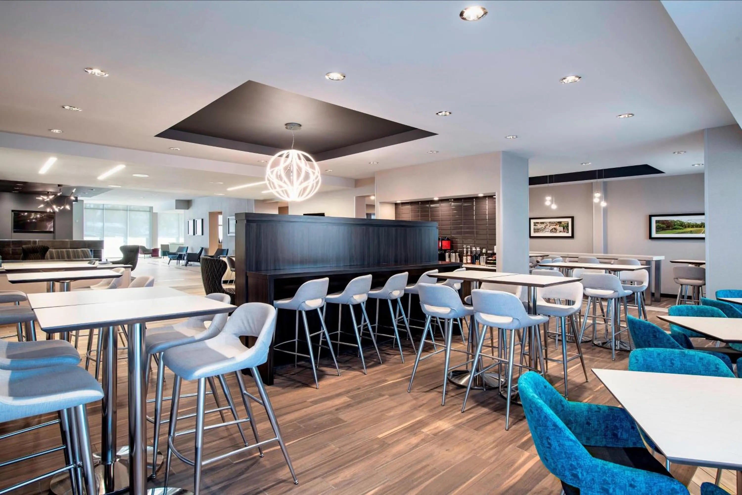 Restaurant/places to eat in Residence Inn by Marriott Winnipeg
