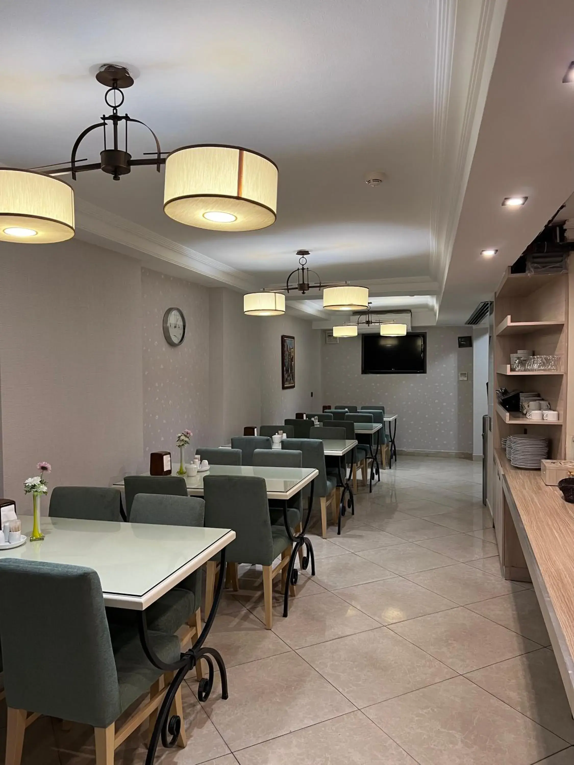 Food and drinks in Gul Hotel Food and drinks in Gul Hotel