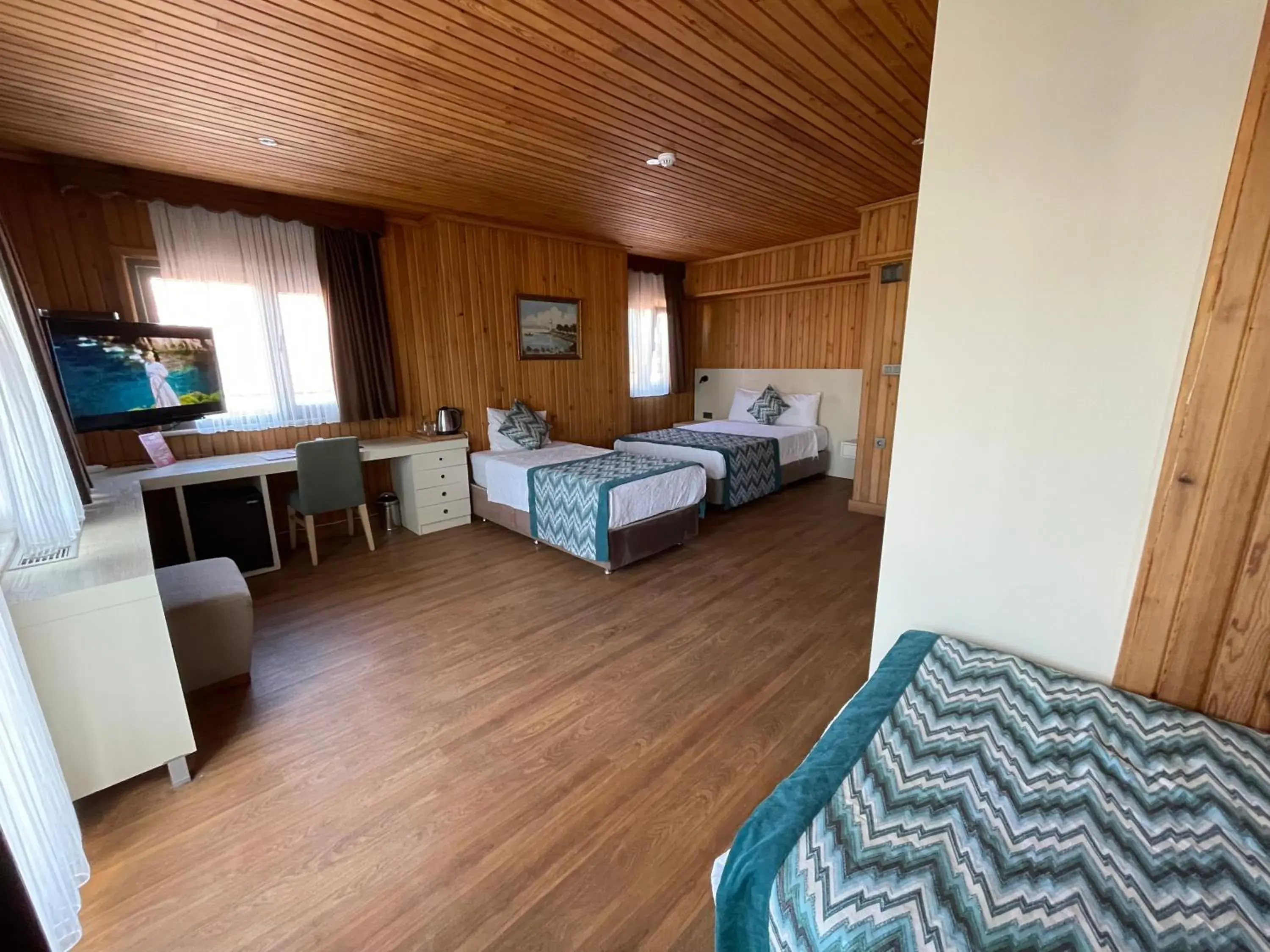 TV and multimedia, Bed in Gul Hotel TV and multimedia, Bed in Gul Hotel