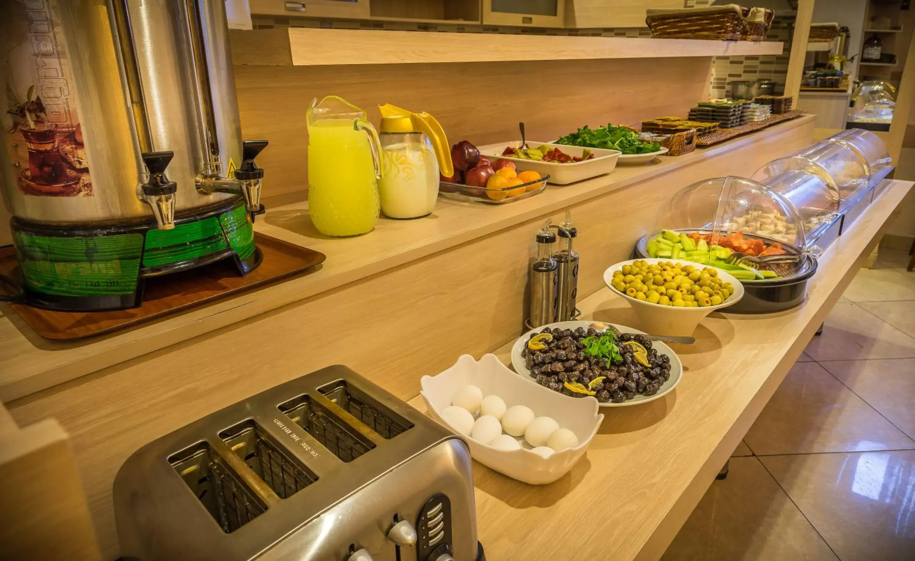 Food and drinks in Gul Hotel Food and drinks in Gul Hotel