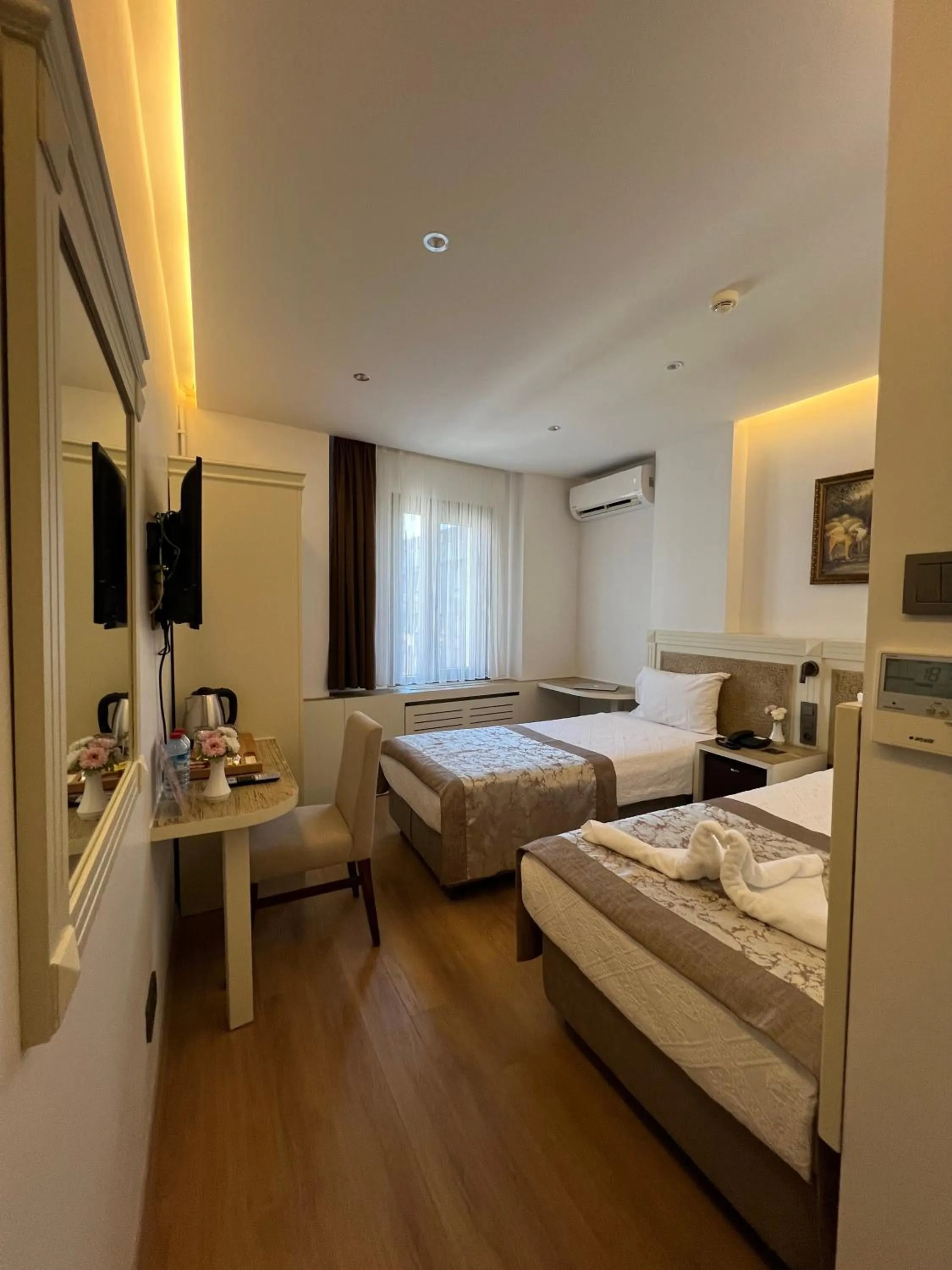 TV and multimedia, Bed in Gul Hotel