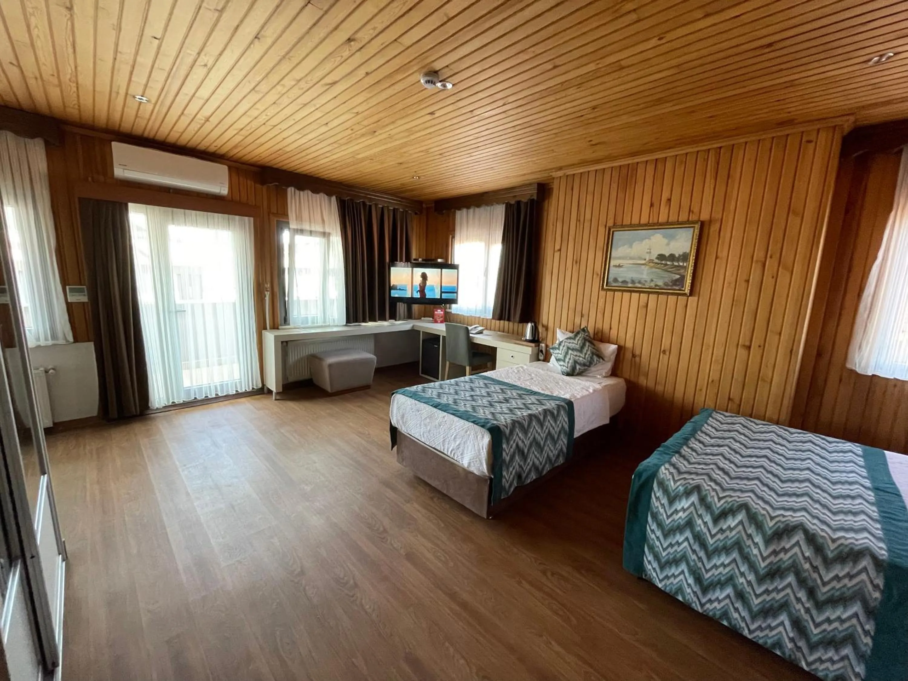 TV and multimedia, Bed in Gul Hotel