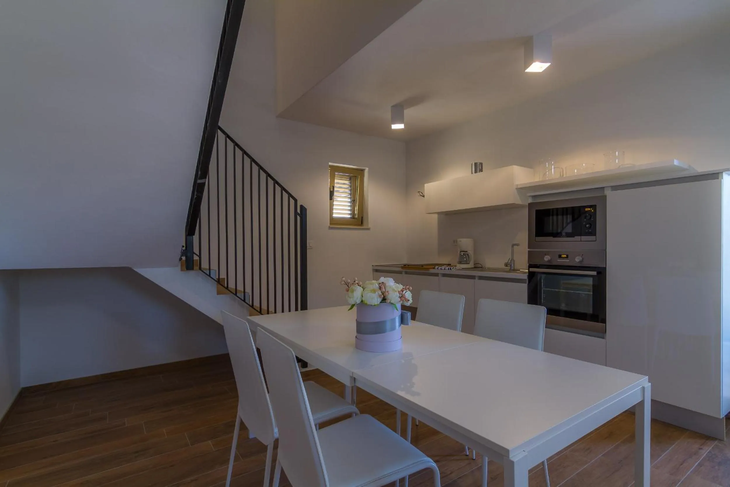 Kitchen or kitchenette in Villa Royal
