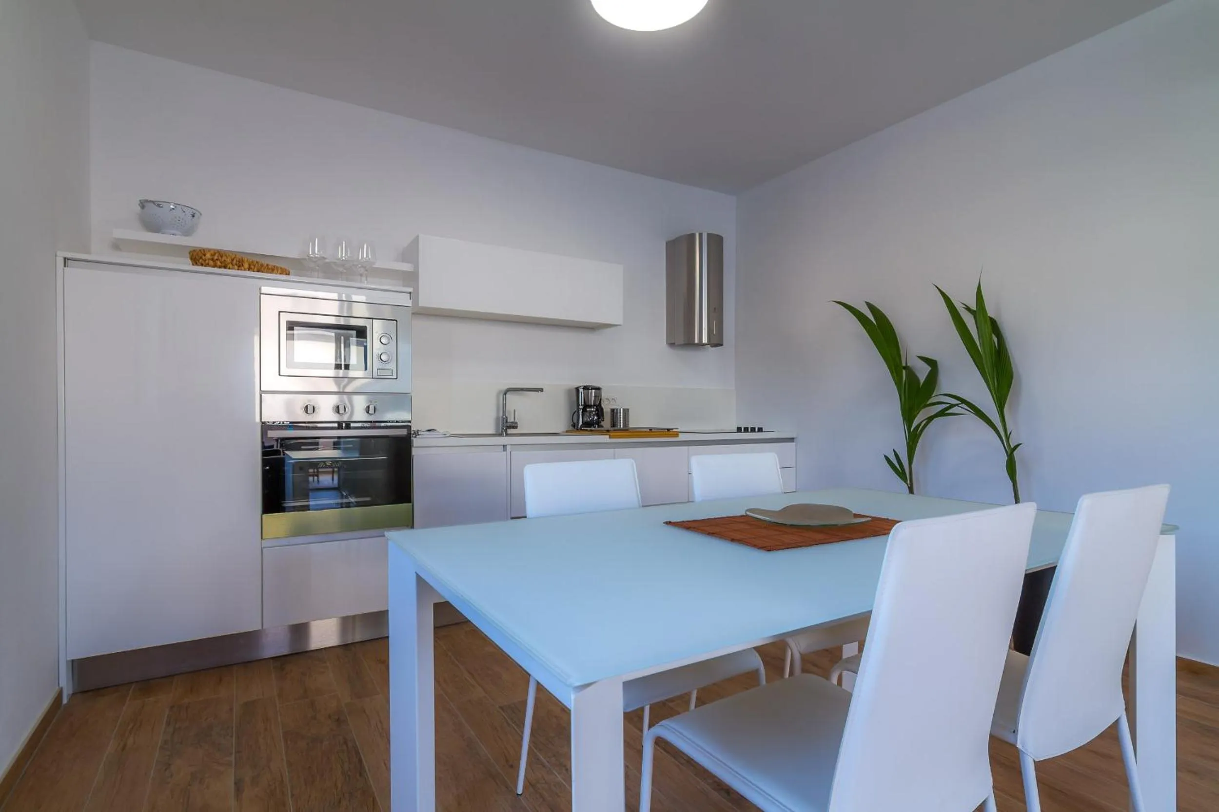 Kitchen or kitchenette in Villa Royal