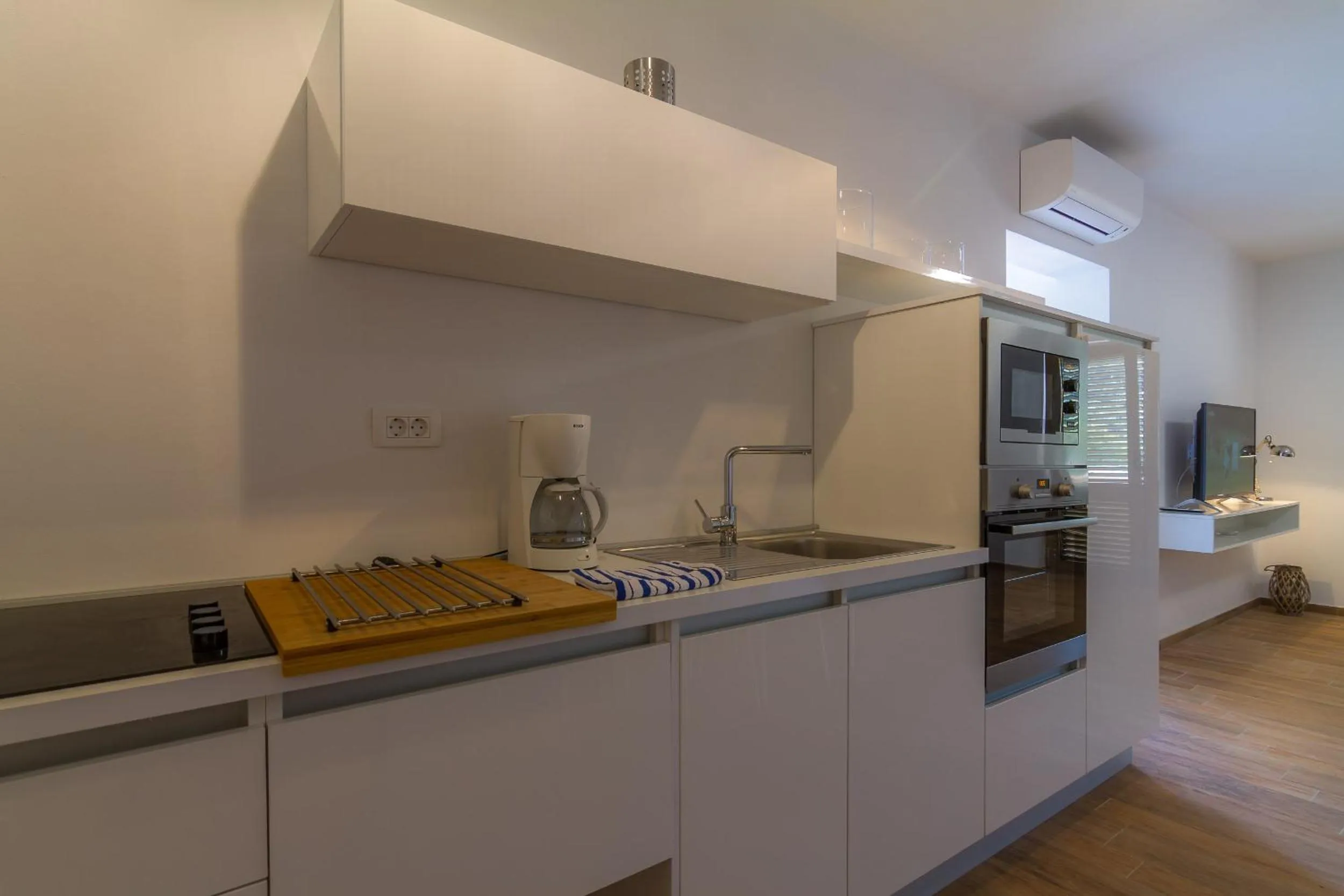 Kitchen or kitchenette in Villa Royal