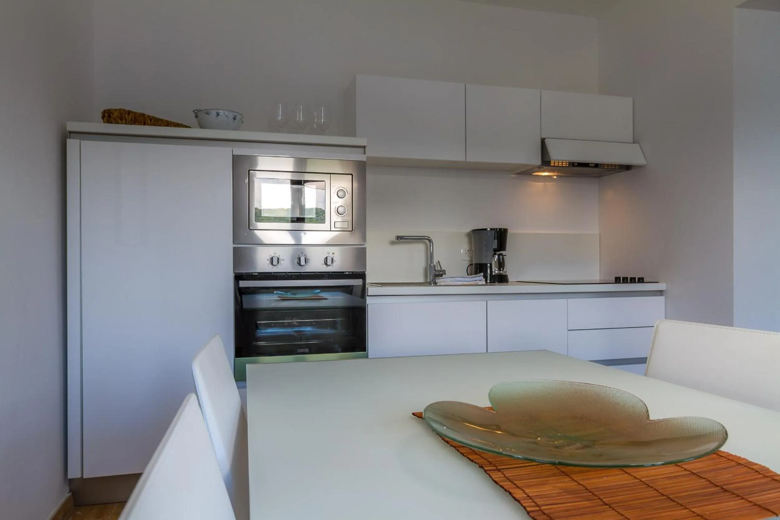 Kitchen or kitchenette in Villa Royal