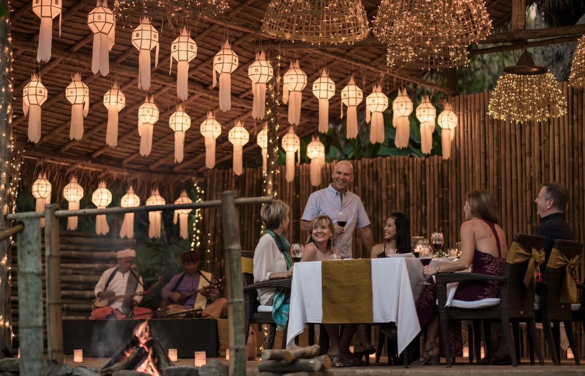 Food and drinks in Four Seasons Tented Camp Golden Triangle