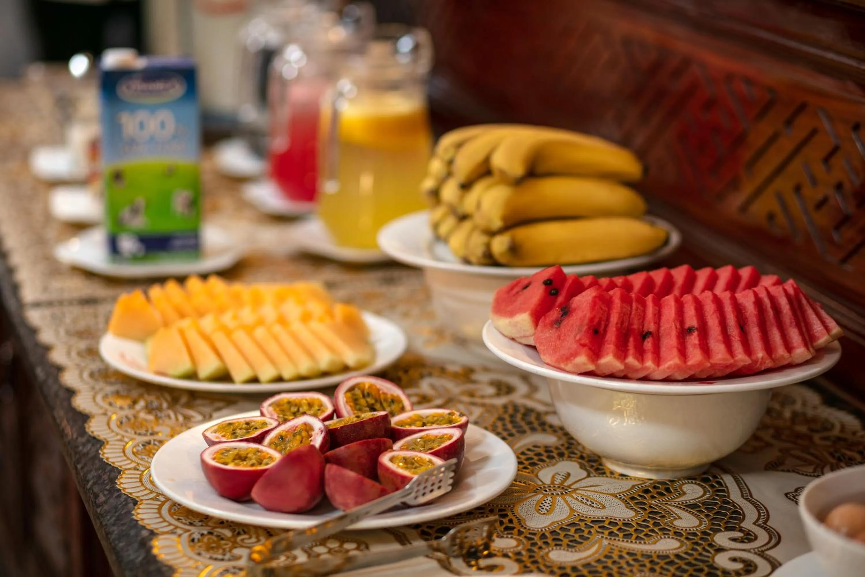 Food and drinks in Little Diamond Hotel