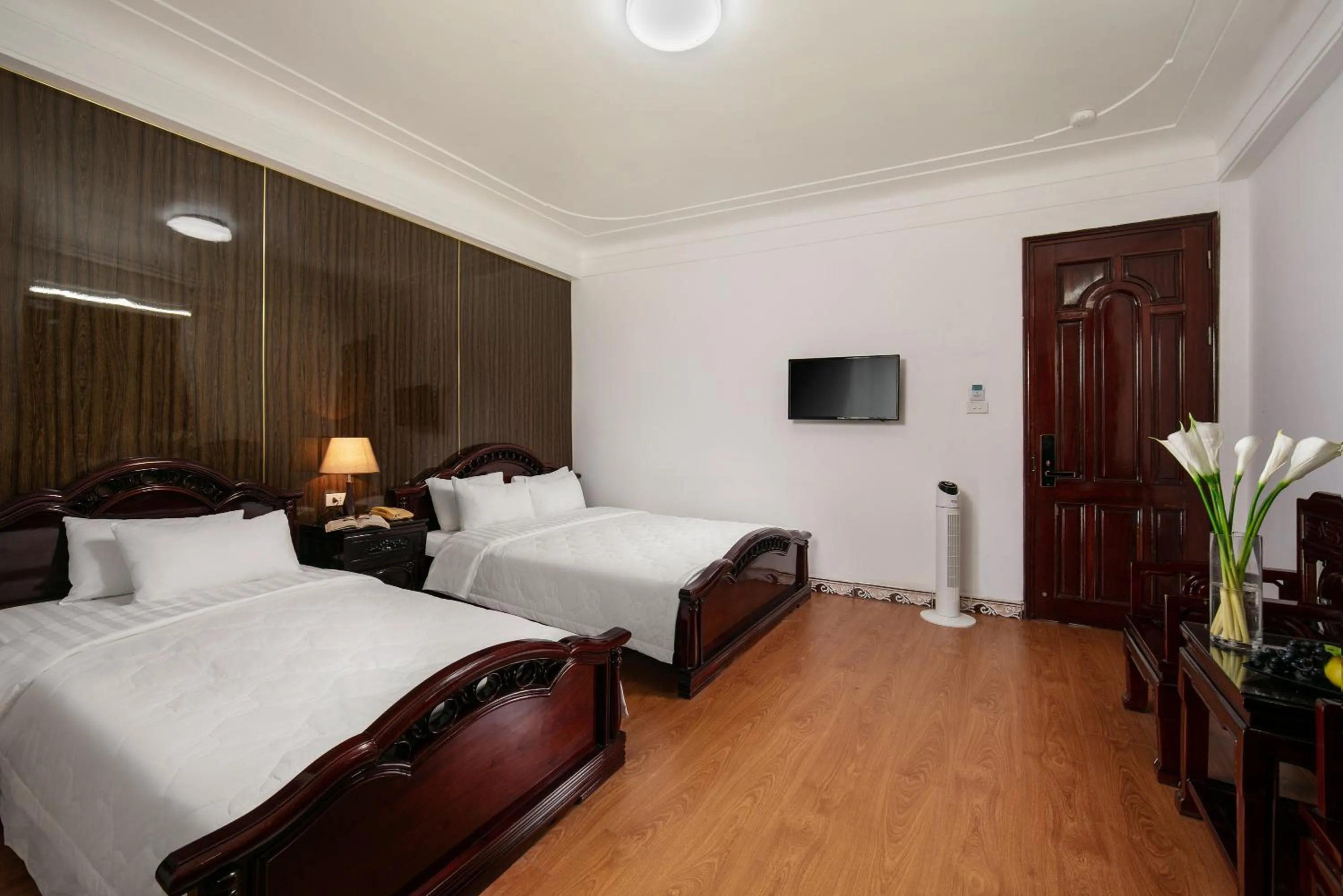 Photo of the whole room, Bed in Little Diamond Hotel