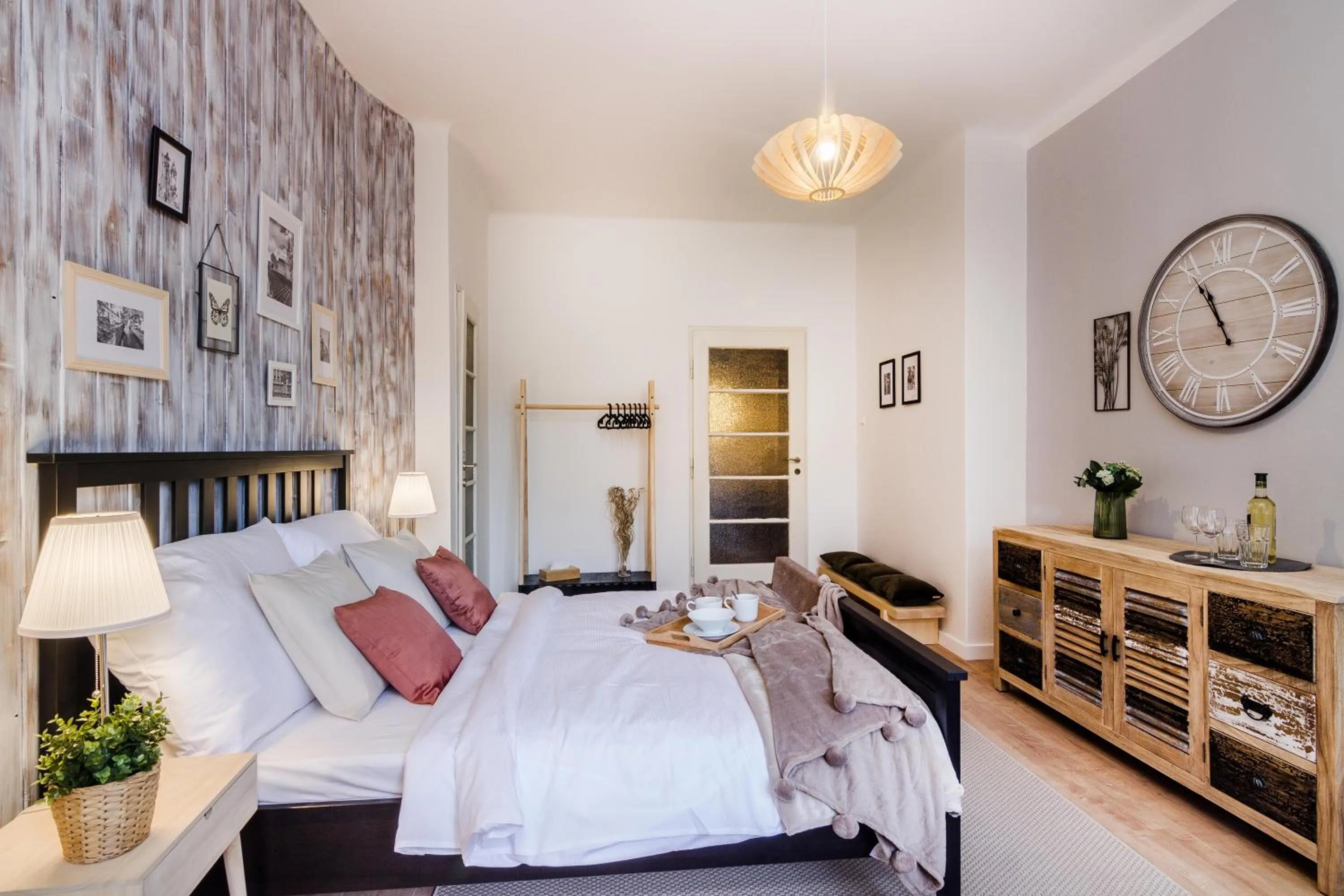 Bed in APT in Prague Charles Bridge 1km by Michal&Friends