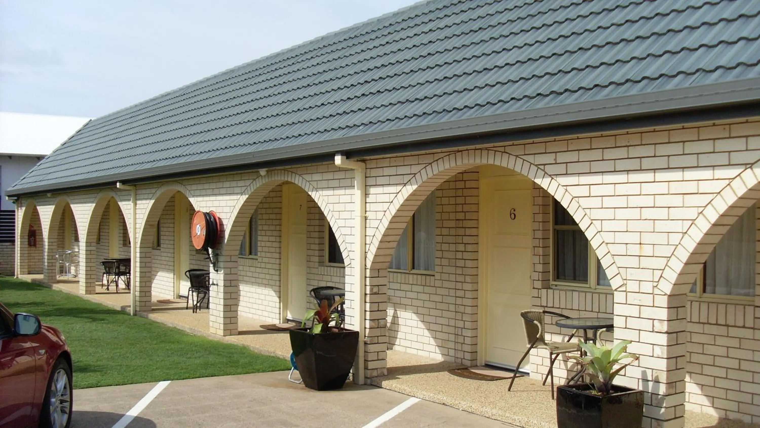 Property building in Sunshine Coast Airport Motel