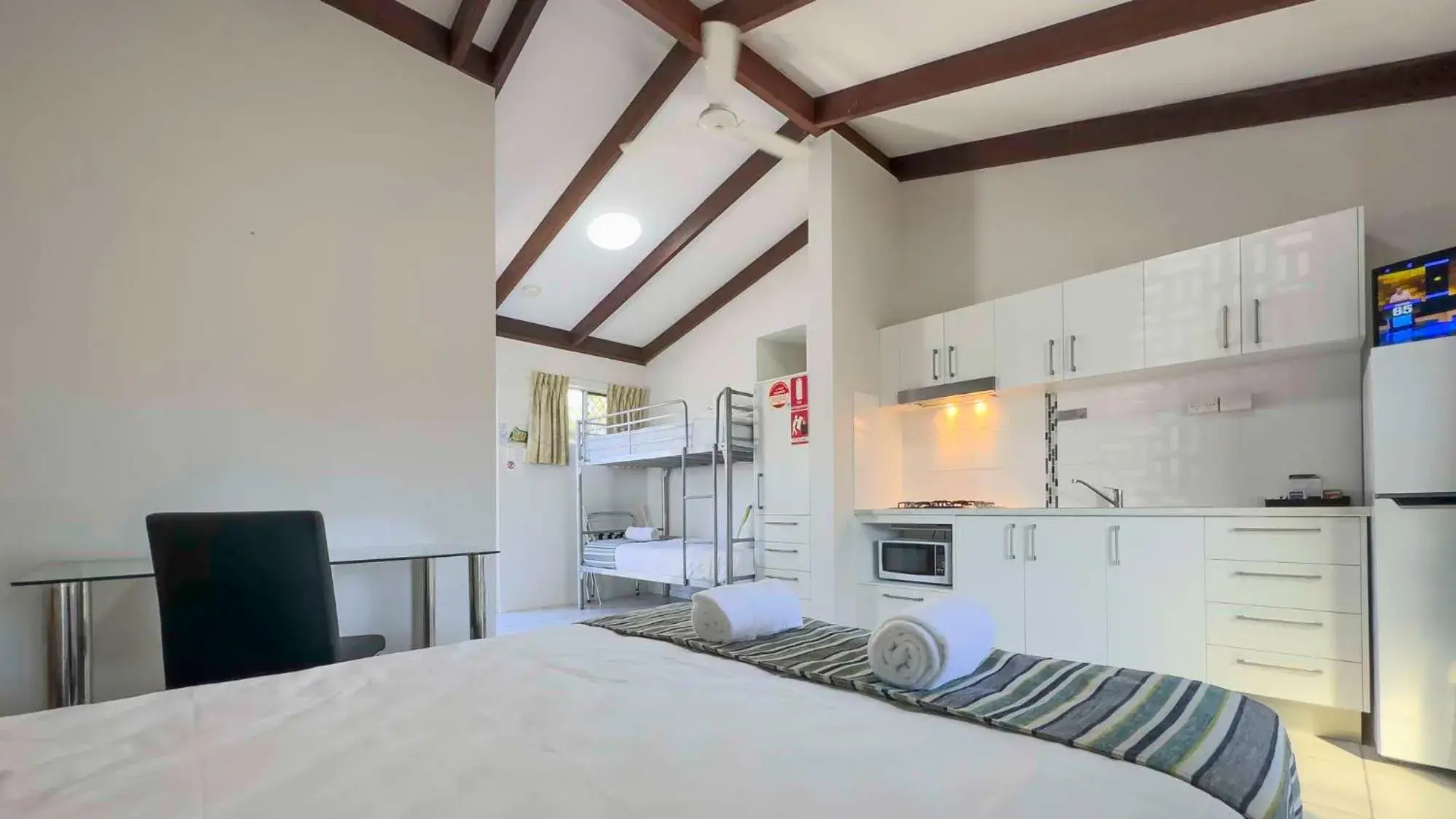 Photo of the whole room, Bed in Ingenia Holidays Hervey Bay Photo of the whole room, Bed in Ingenia Holidays Hervey Bay