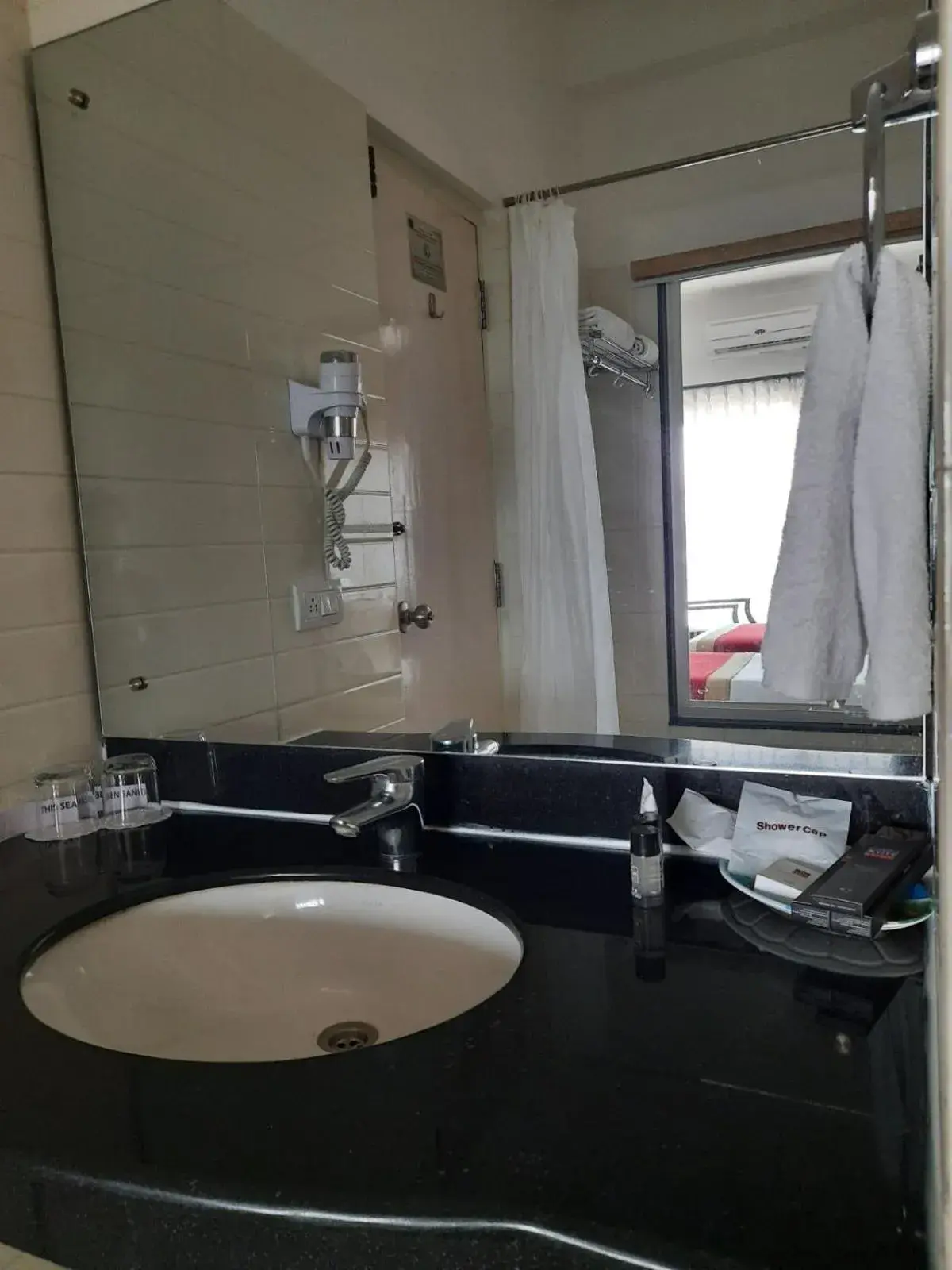 Bathroom in Waterfront Resort by KGH Group Bathroom in Waterfront Resort by KGH Group