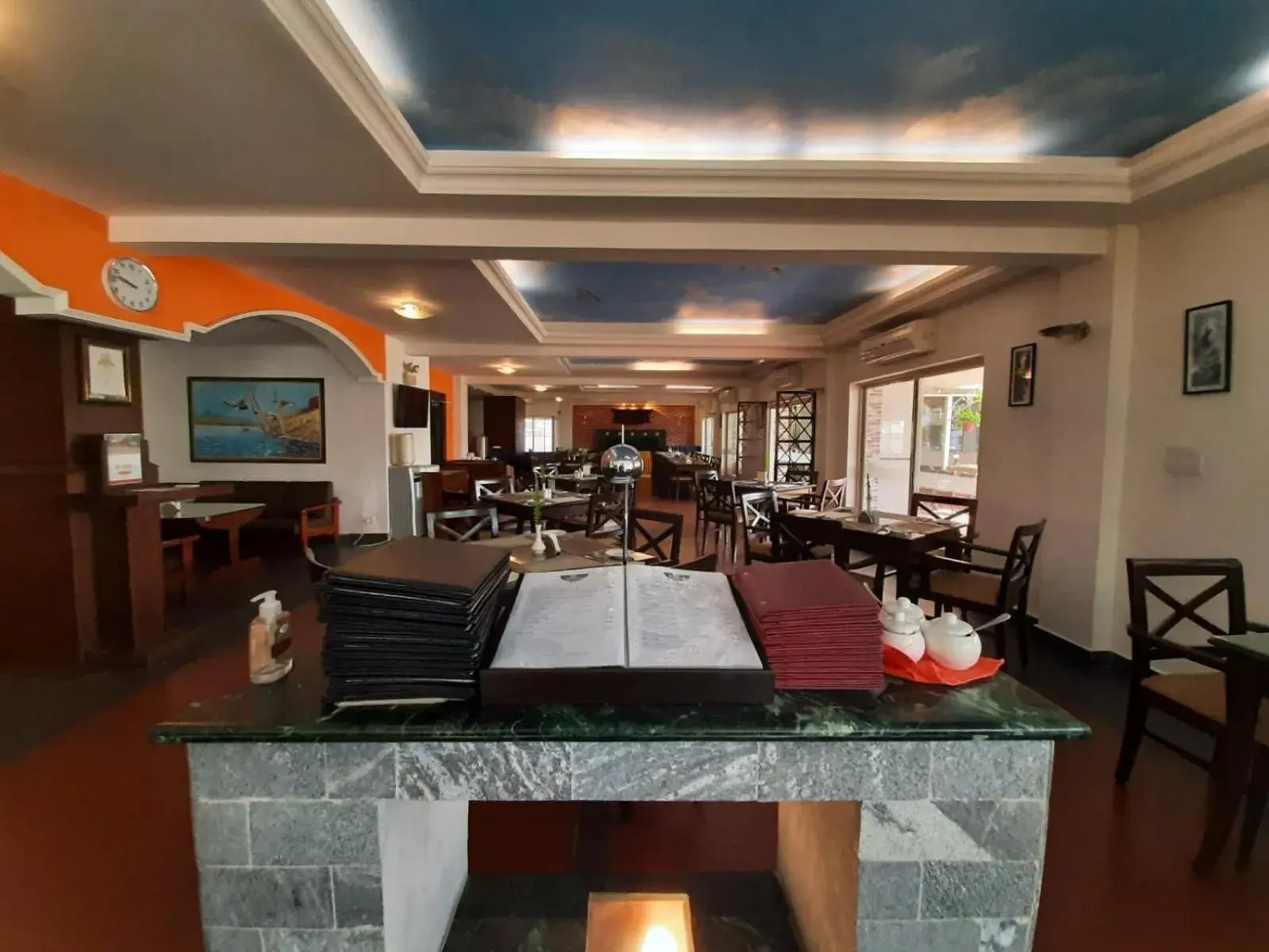 Restaurant/places to eat in Waterfront Resort by KGH Group Restaurant/places to eat in Waterfront Resort by KGH Group