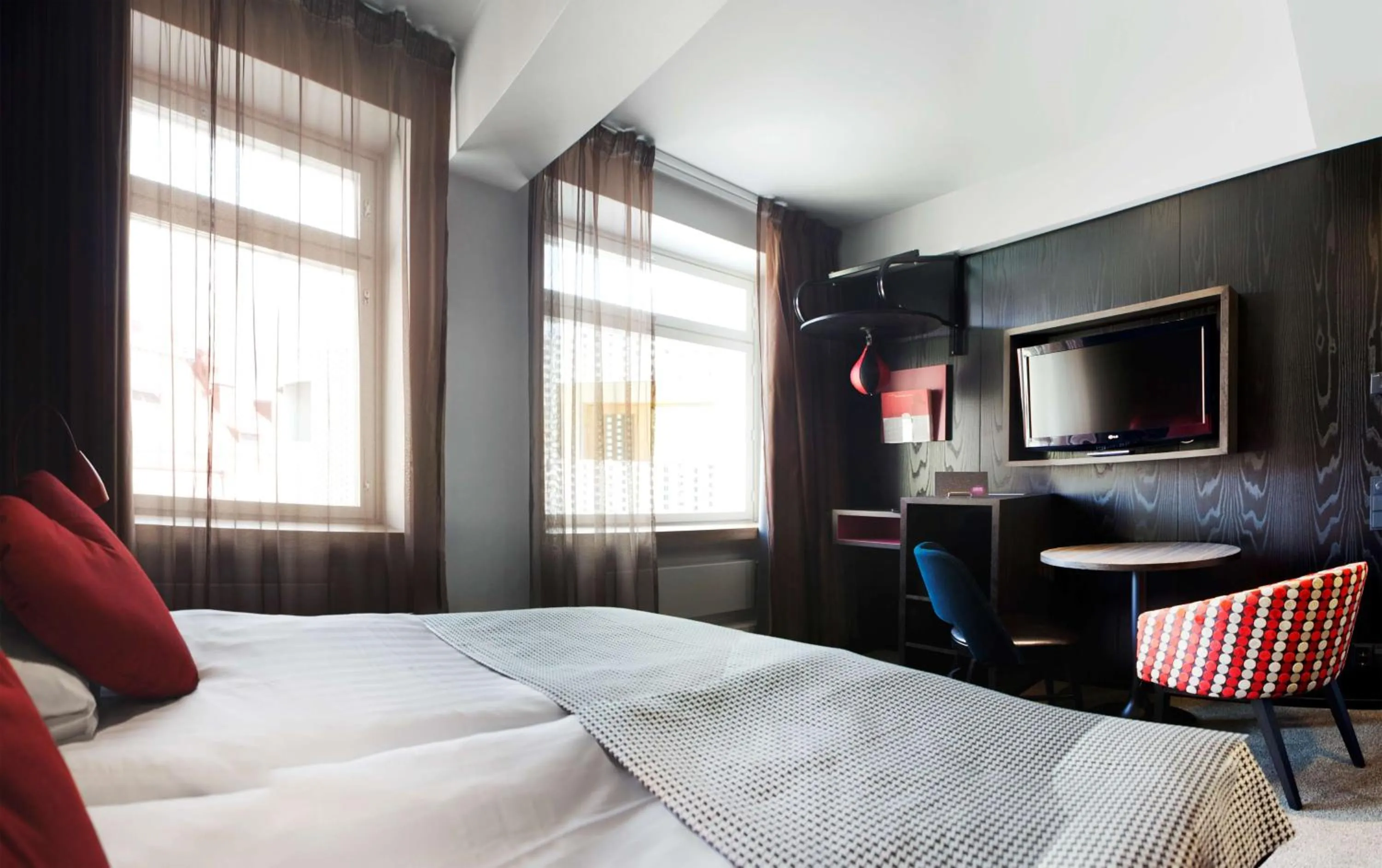 Bedroom, Bed in Scandic Paasi