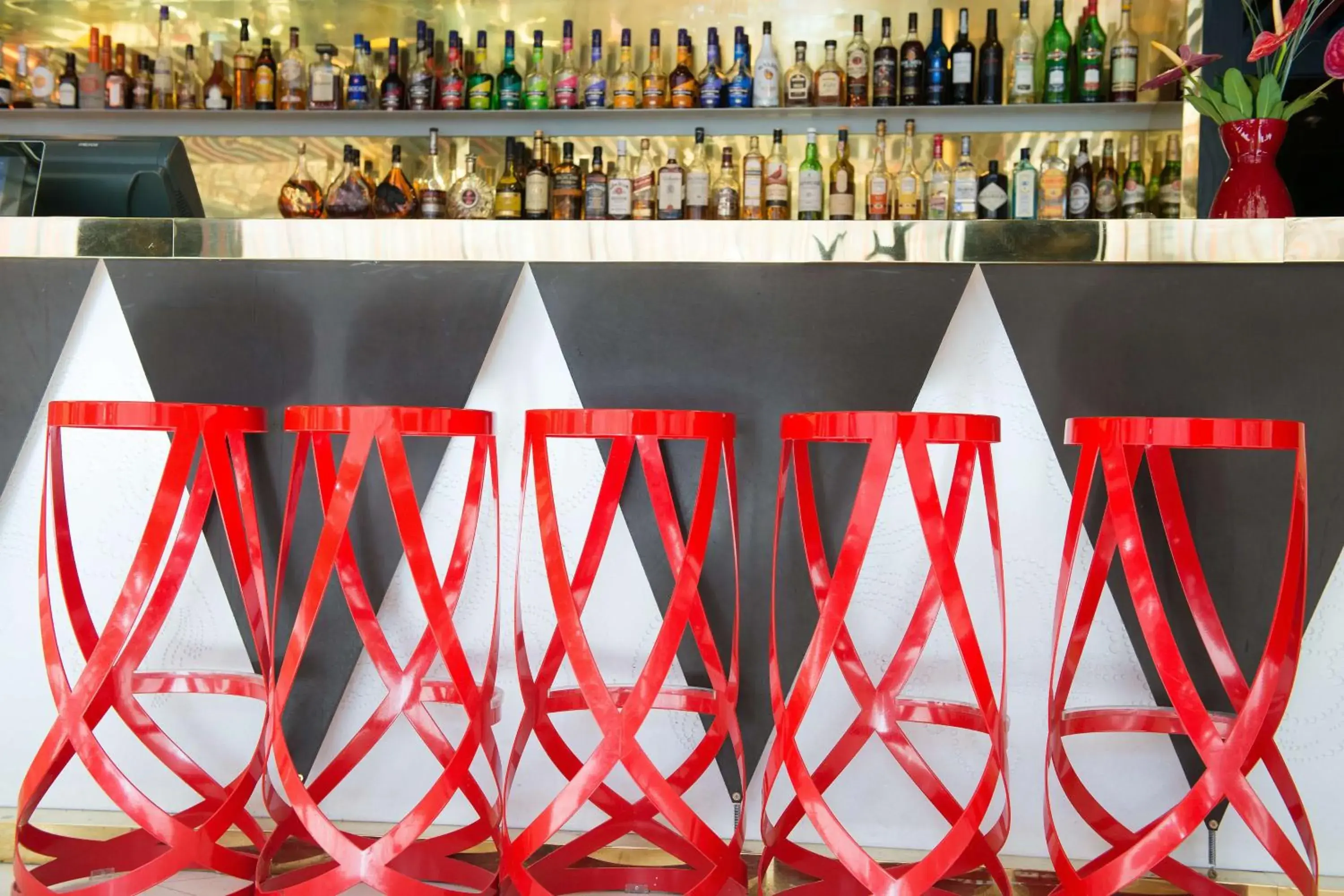 Lounge or bar in Scandic Paasi Lounge or bar in Scandic Paasi