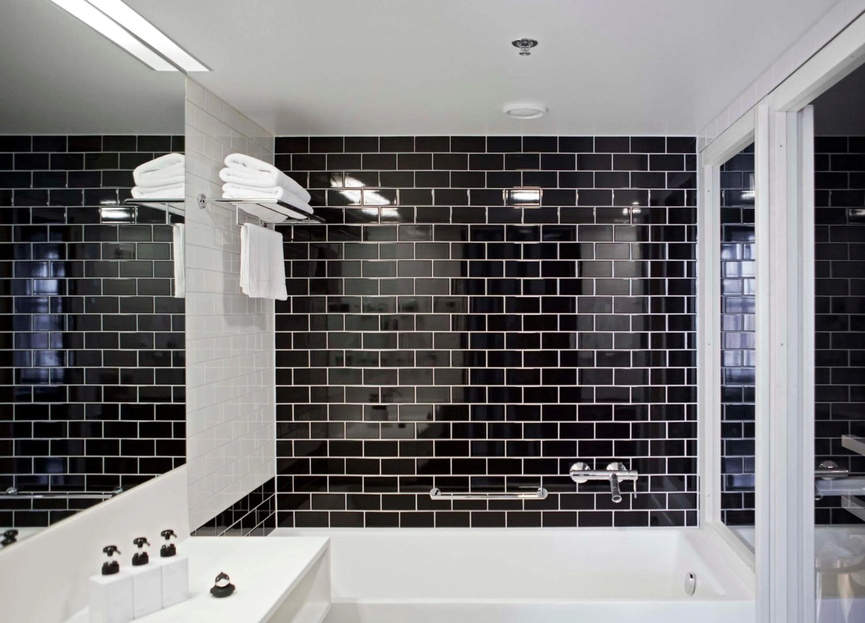 Bedroom in Scandic Paasi