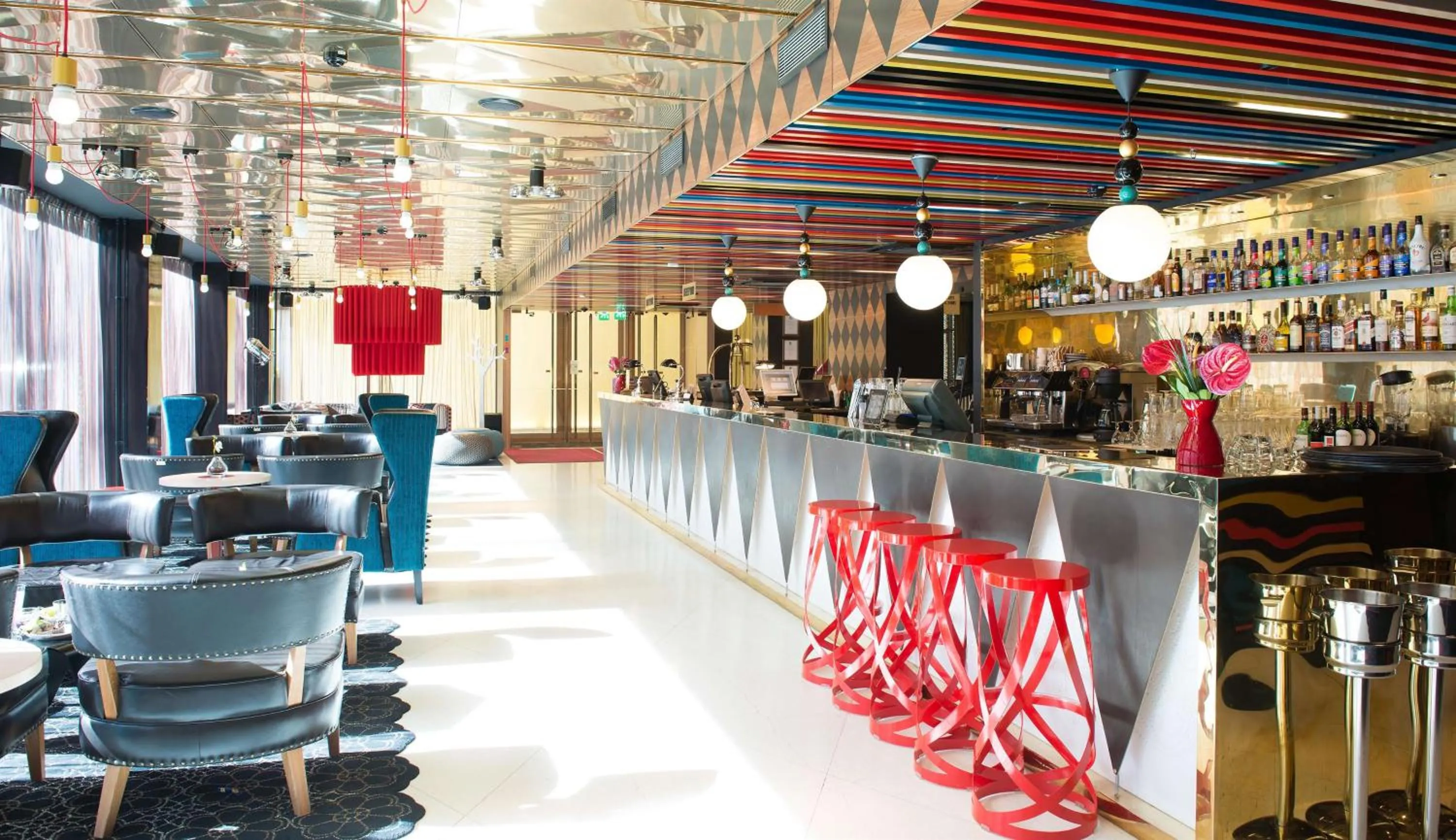 Lobby or reception in Scandic Paasi