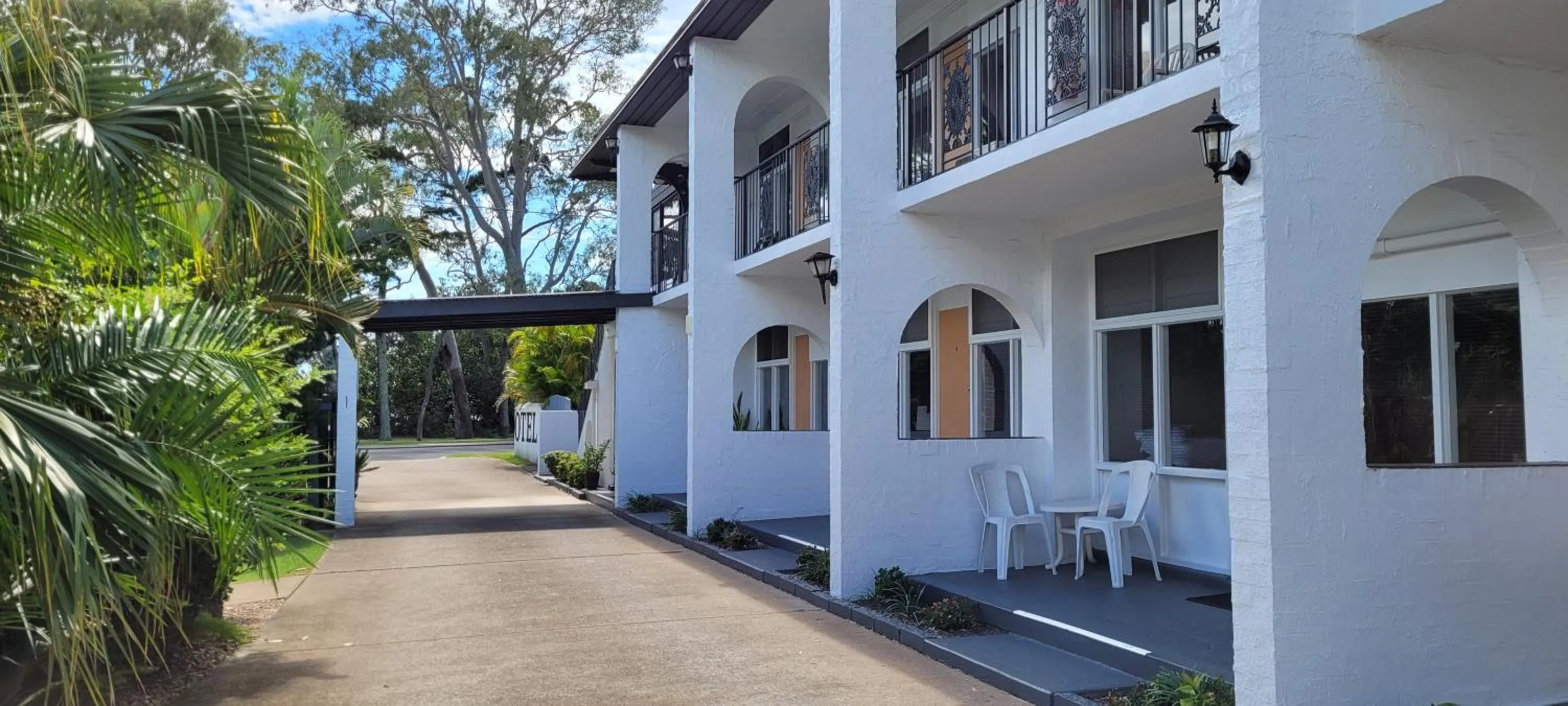 Property building in Tower Court Motel - adults only haven