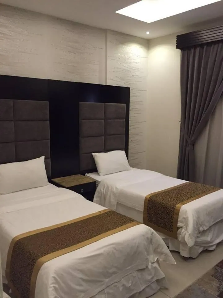 Photo of the whole room, Bed in Rukon Buotat 15