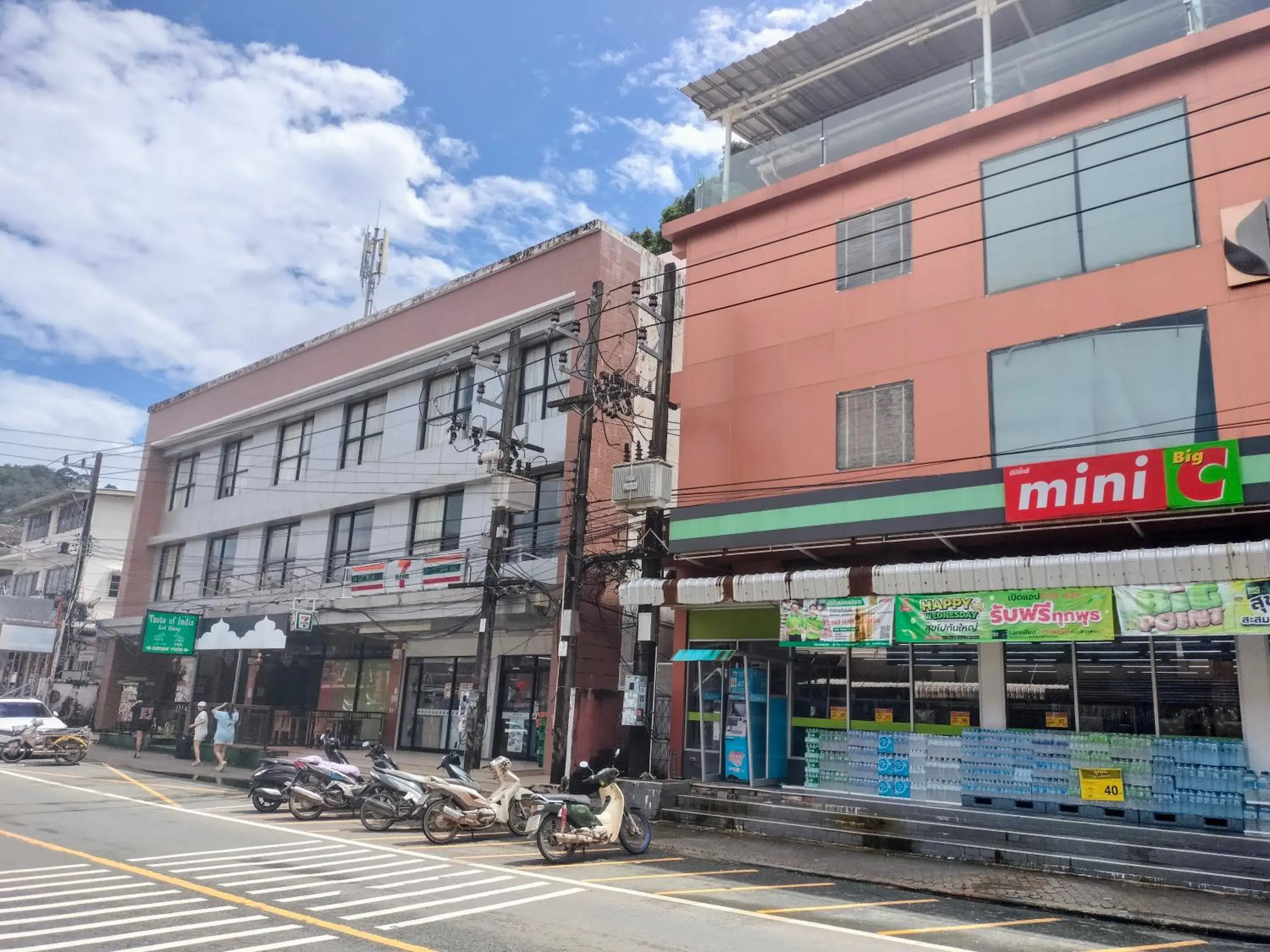 Property building in Baan Saikao Plaza Hotel & Service Apartment Property building in Baan Saikao Plaza Hotel & Service Apartment