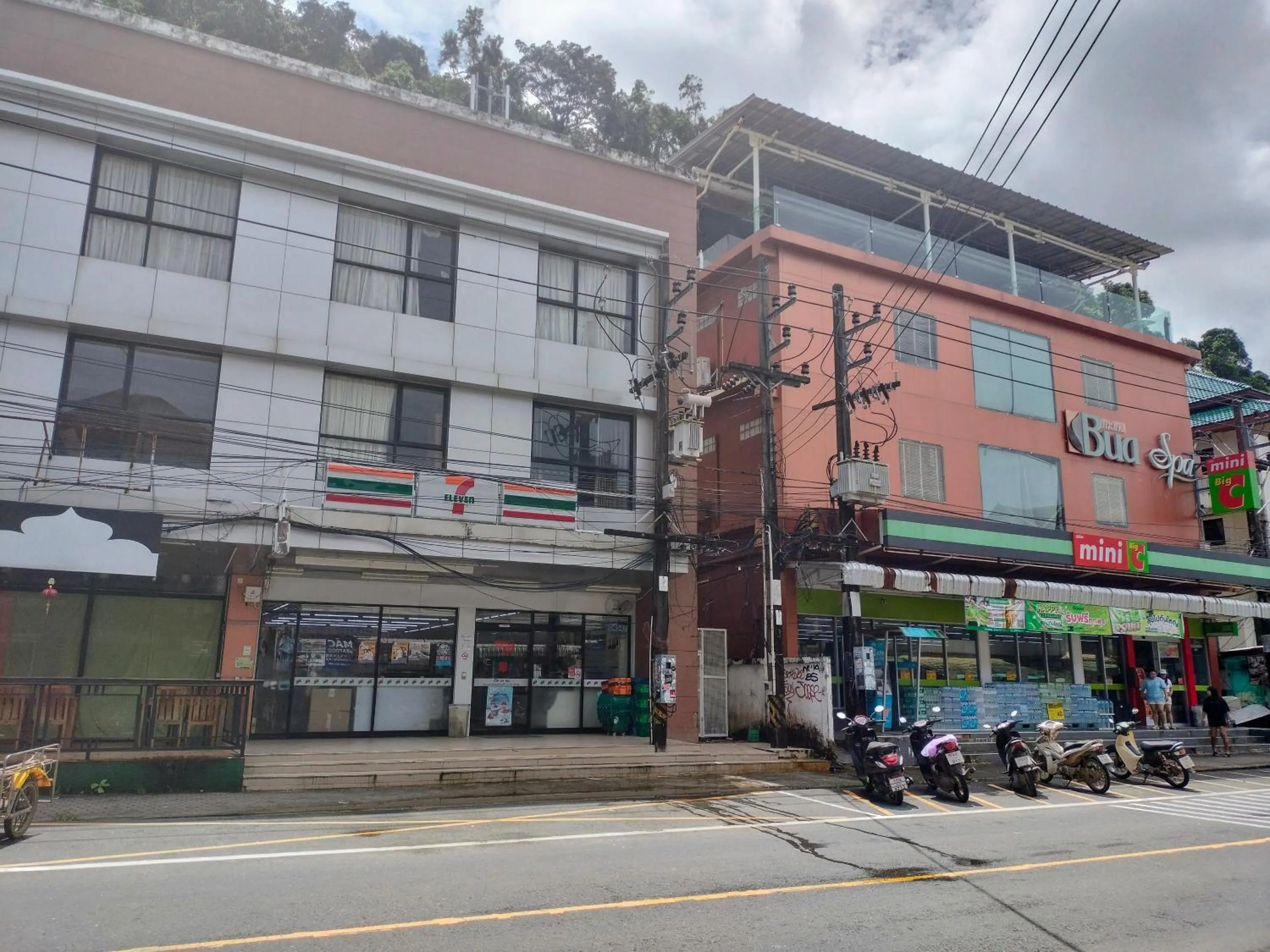 Property building in Baan Saikao Plaza Hotel & Service Apartment