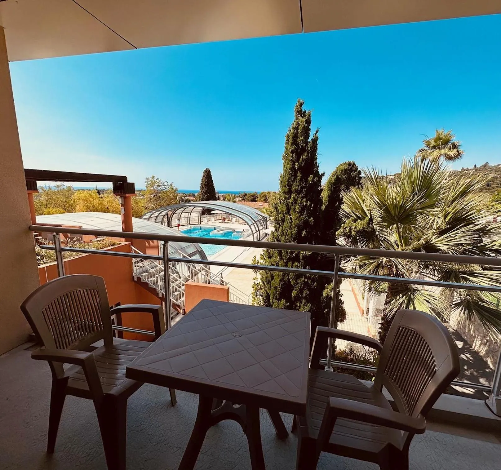 Pool view in Residence Azureva Roquebrune Cap Martin
