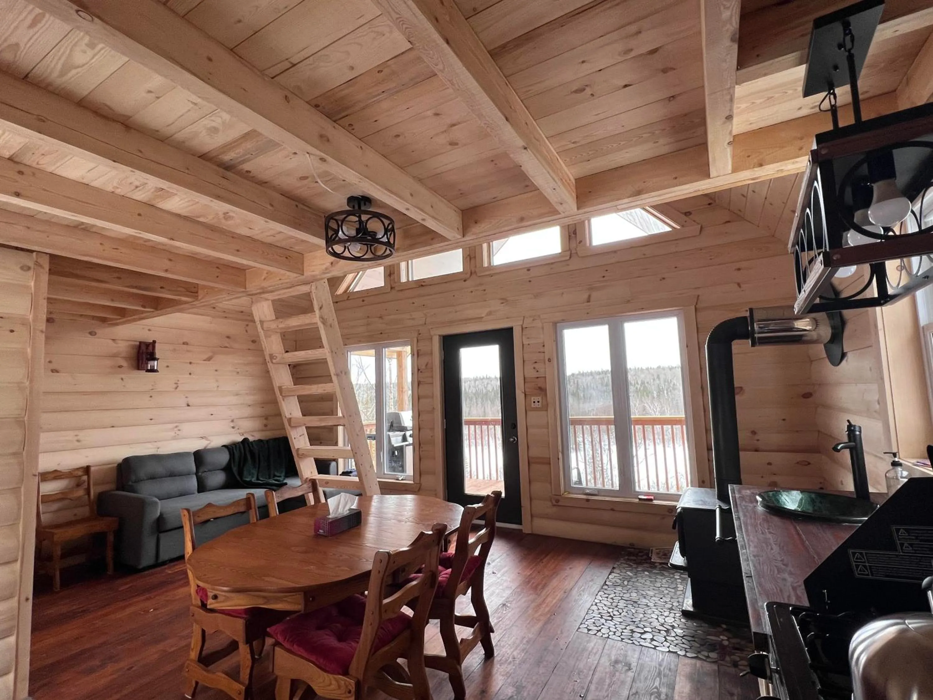 Dining area in Les Racines du p'tit Isidore