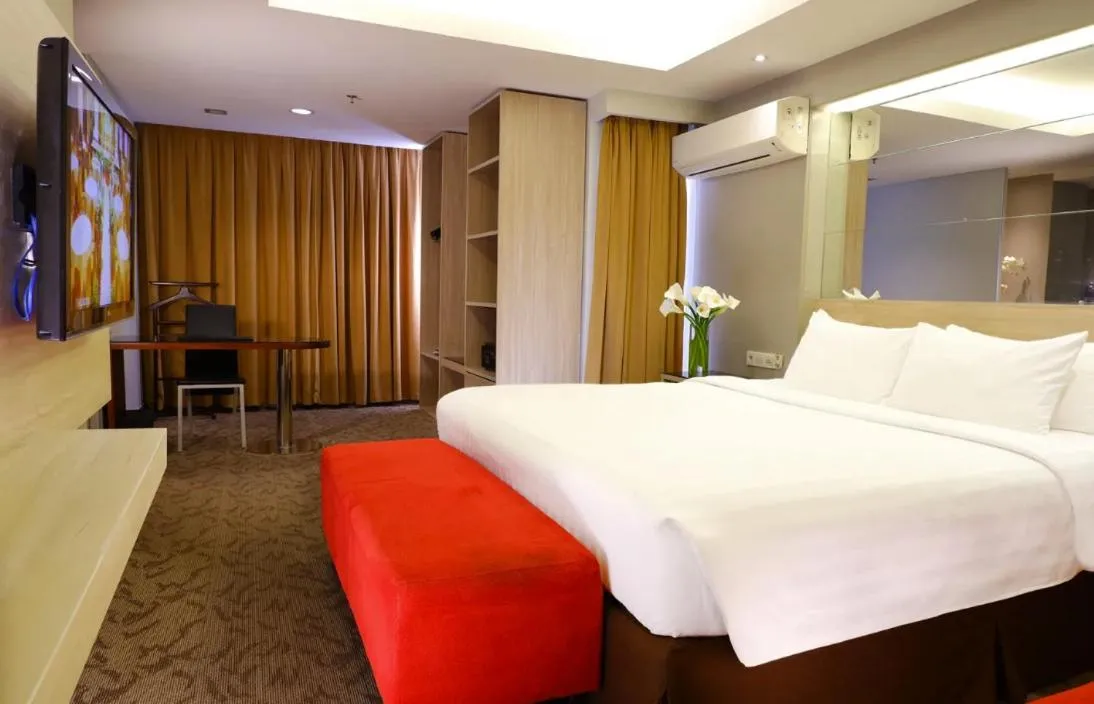 Bed in ASTON Pluit Hotel & Residence