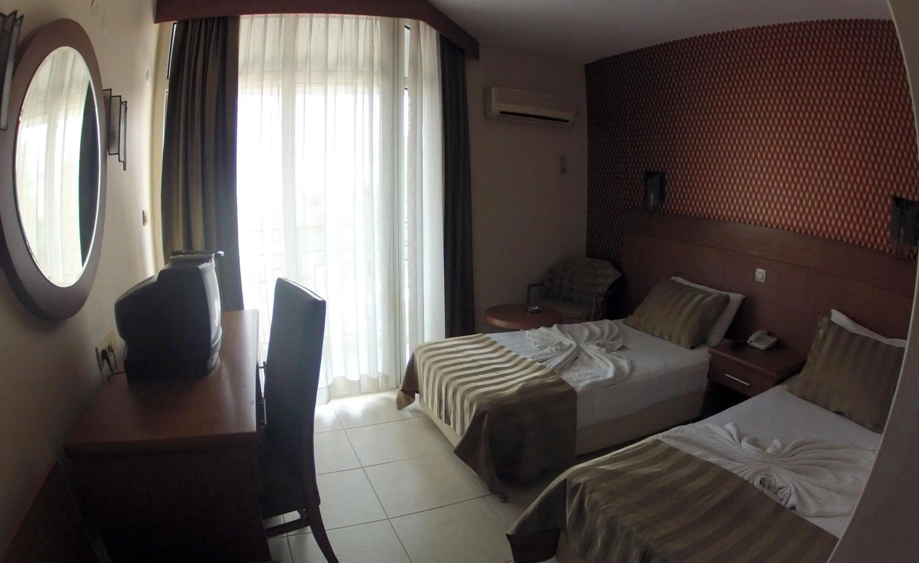 Photo of the whole room, Bed in Surtel Hotel
