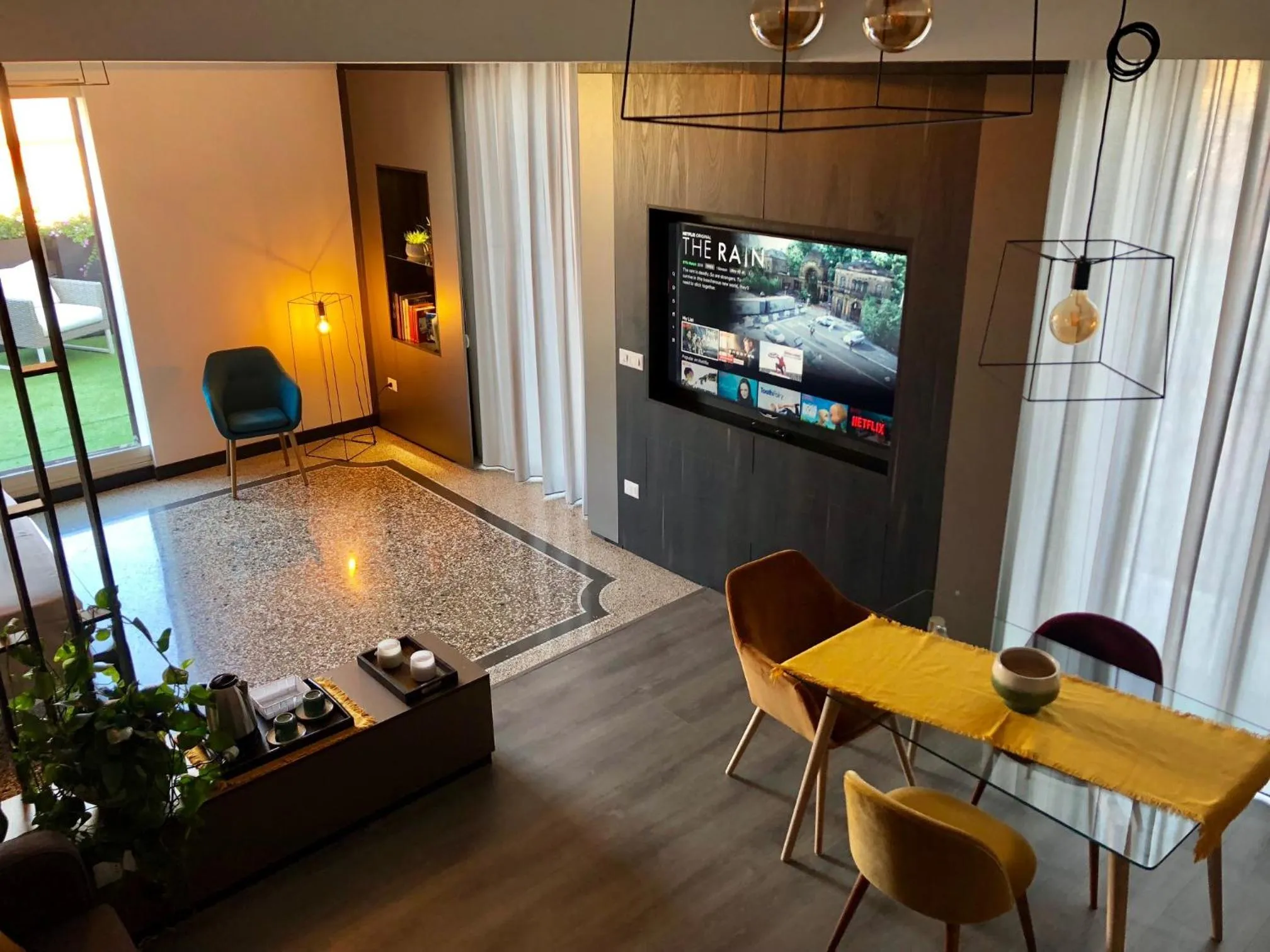 TV and multimedia in Dimora Augusteo