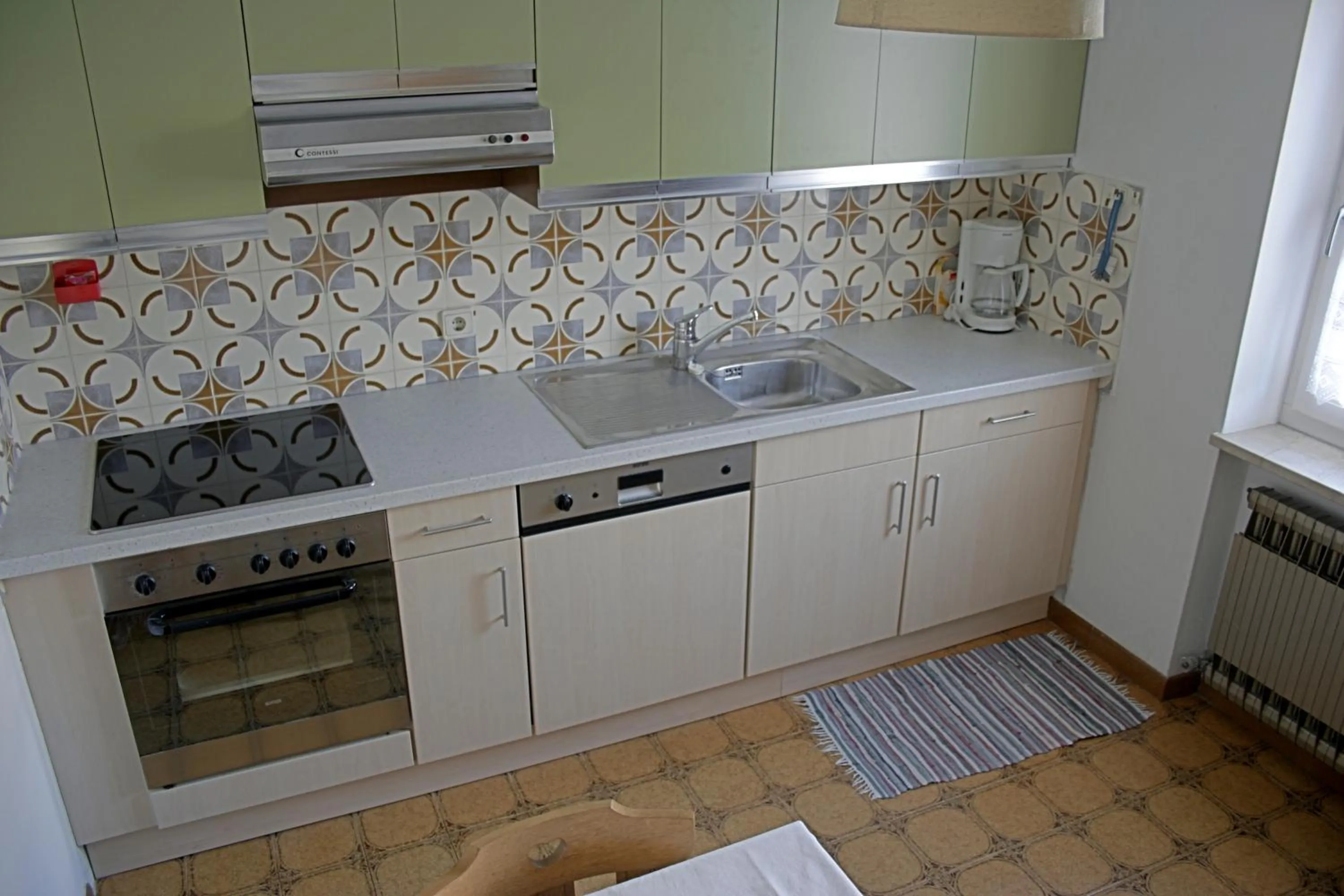 Kitchen or kitchenette in Residence die Färbe