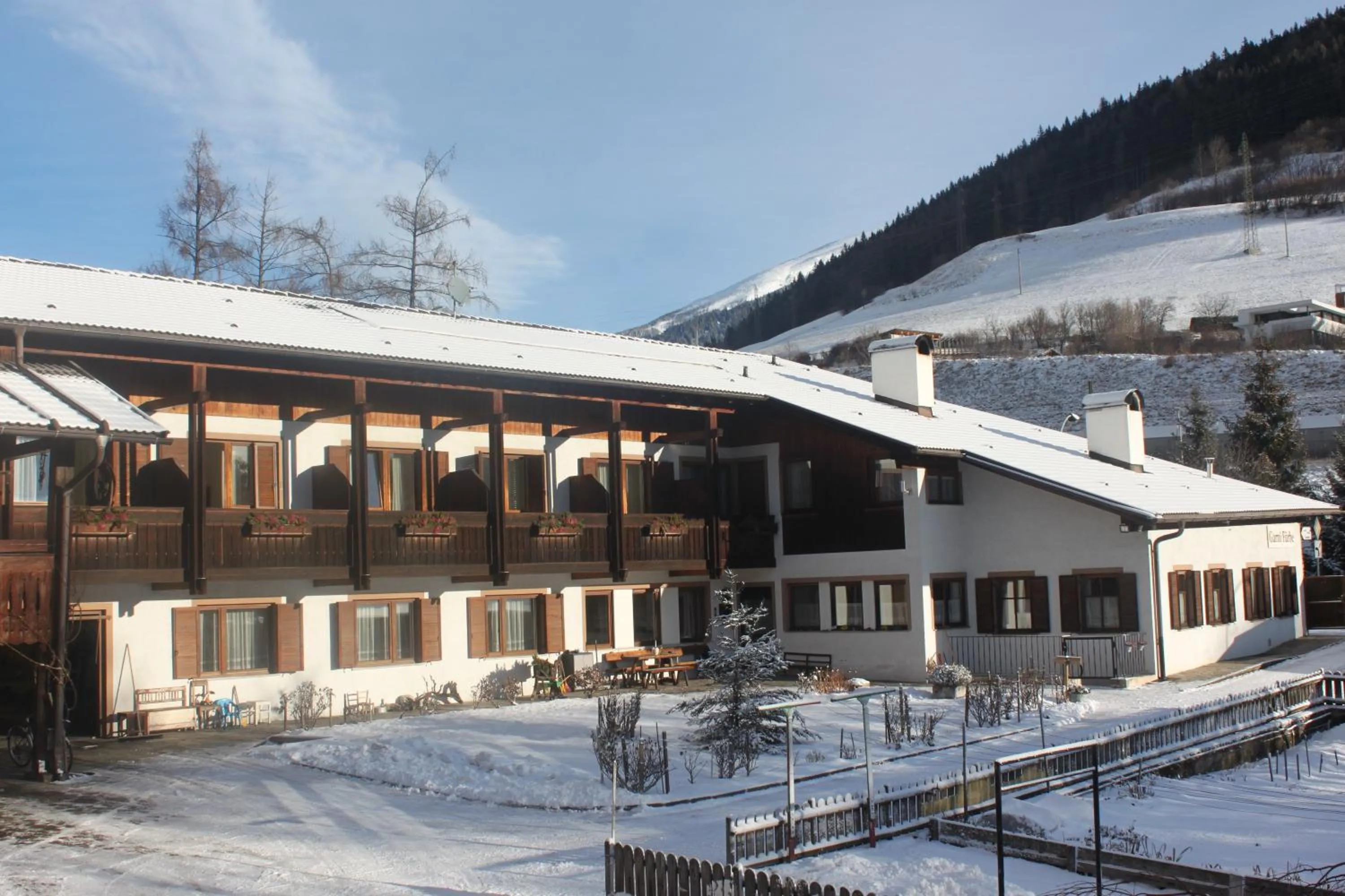 Property building in Residence die Färbe