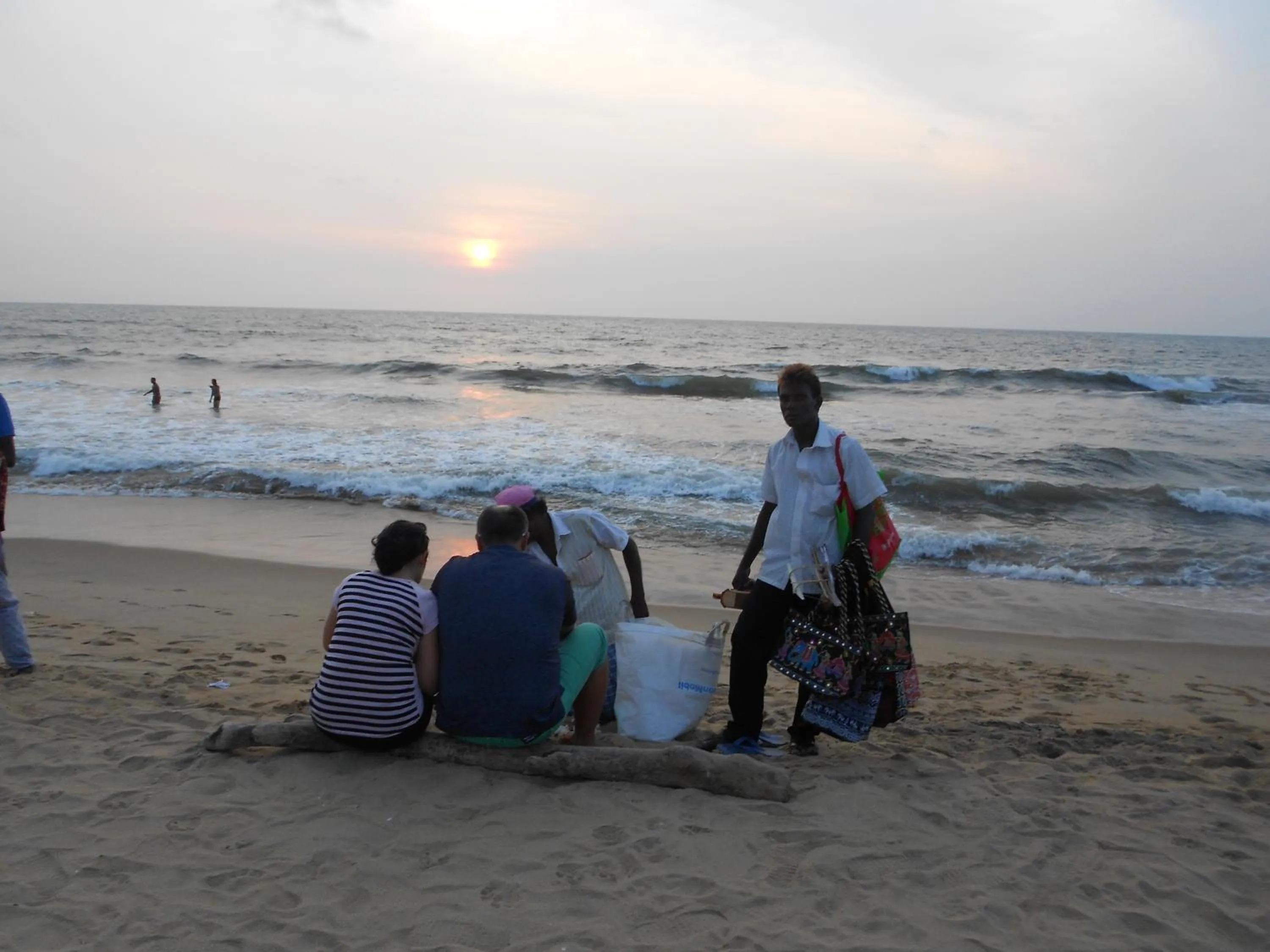 Beach in Shanith Guesthouse Negombo , beach road