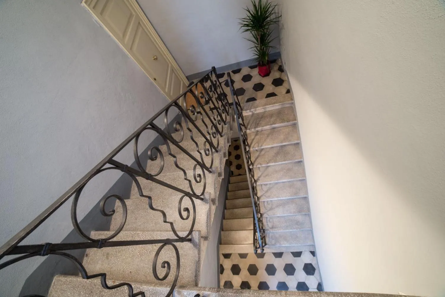 Inner courtyard view in Corte Meraviglia - Relais