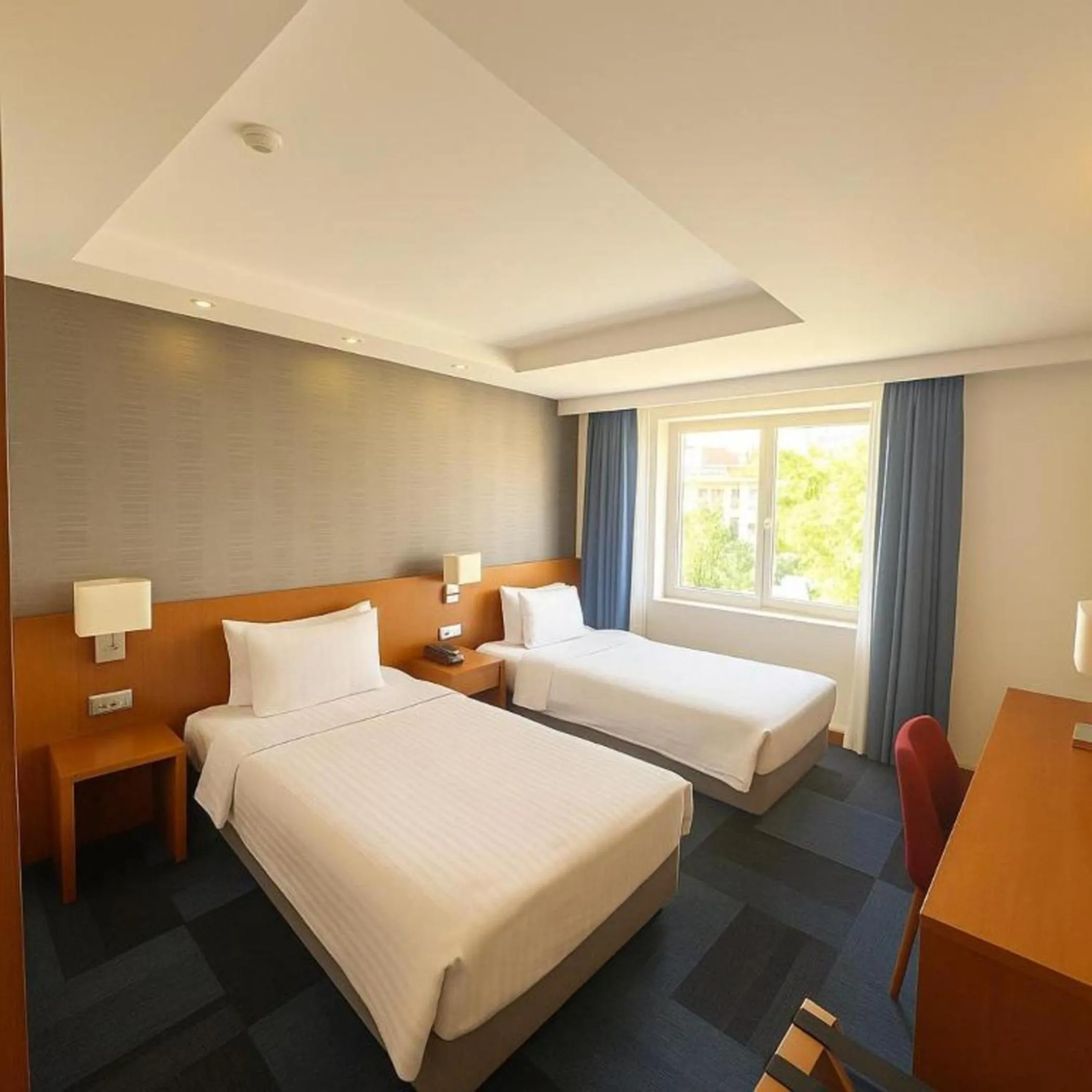 Bed in Taxim Express Bosphorus Hotel