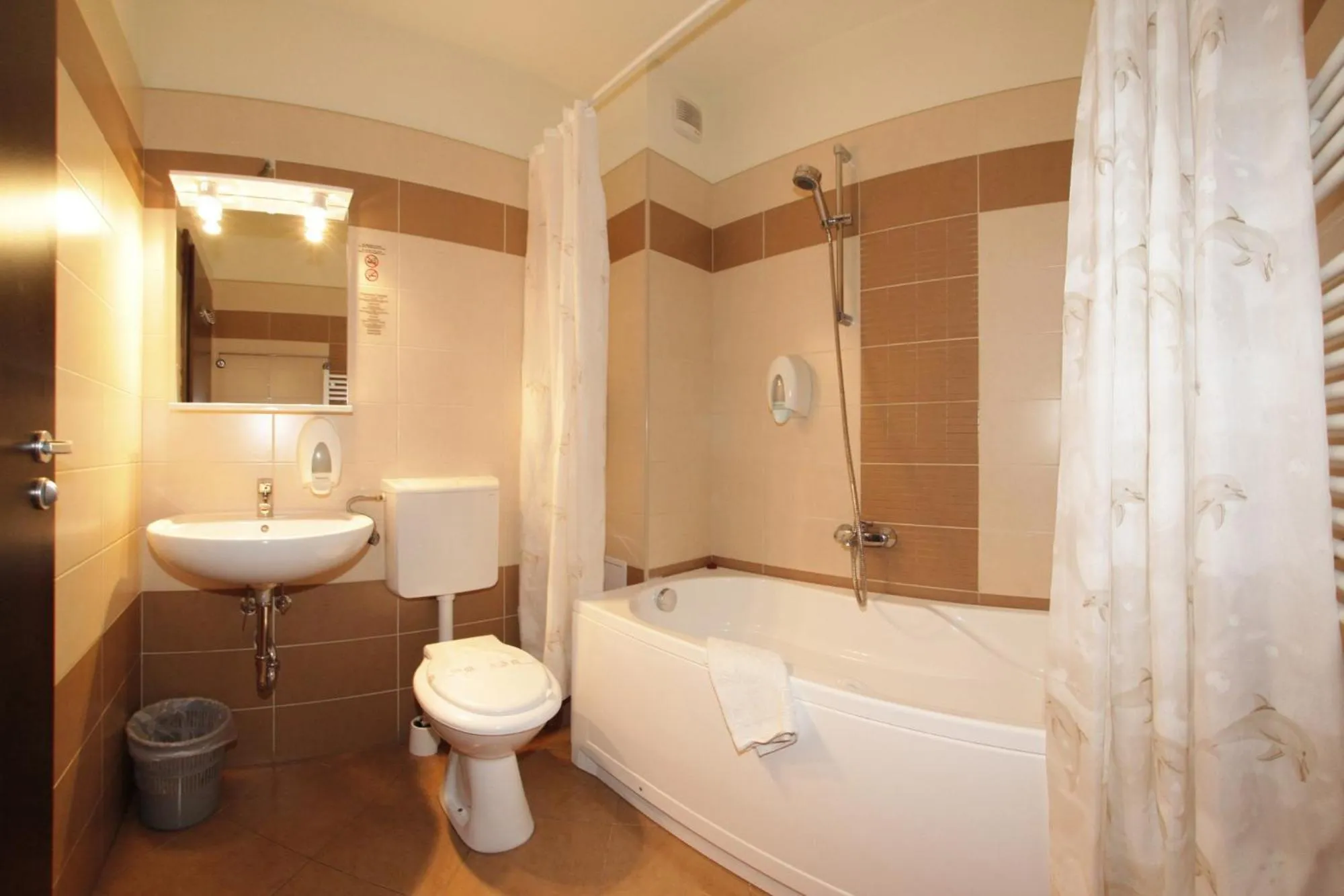 Superior Family Room in Pensiunea Carmen - Bikers Friendly Nest