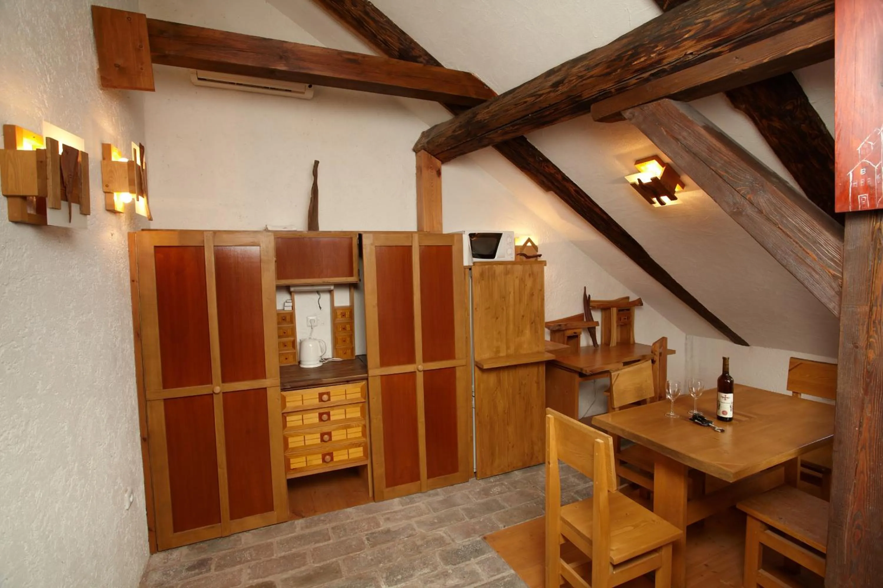 Attic Studio in Residence Muzeum Vltavínů