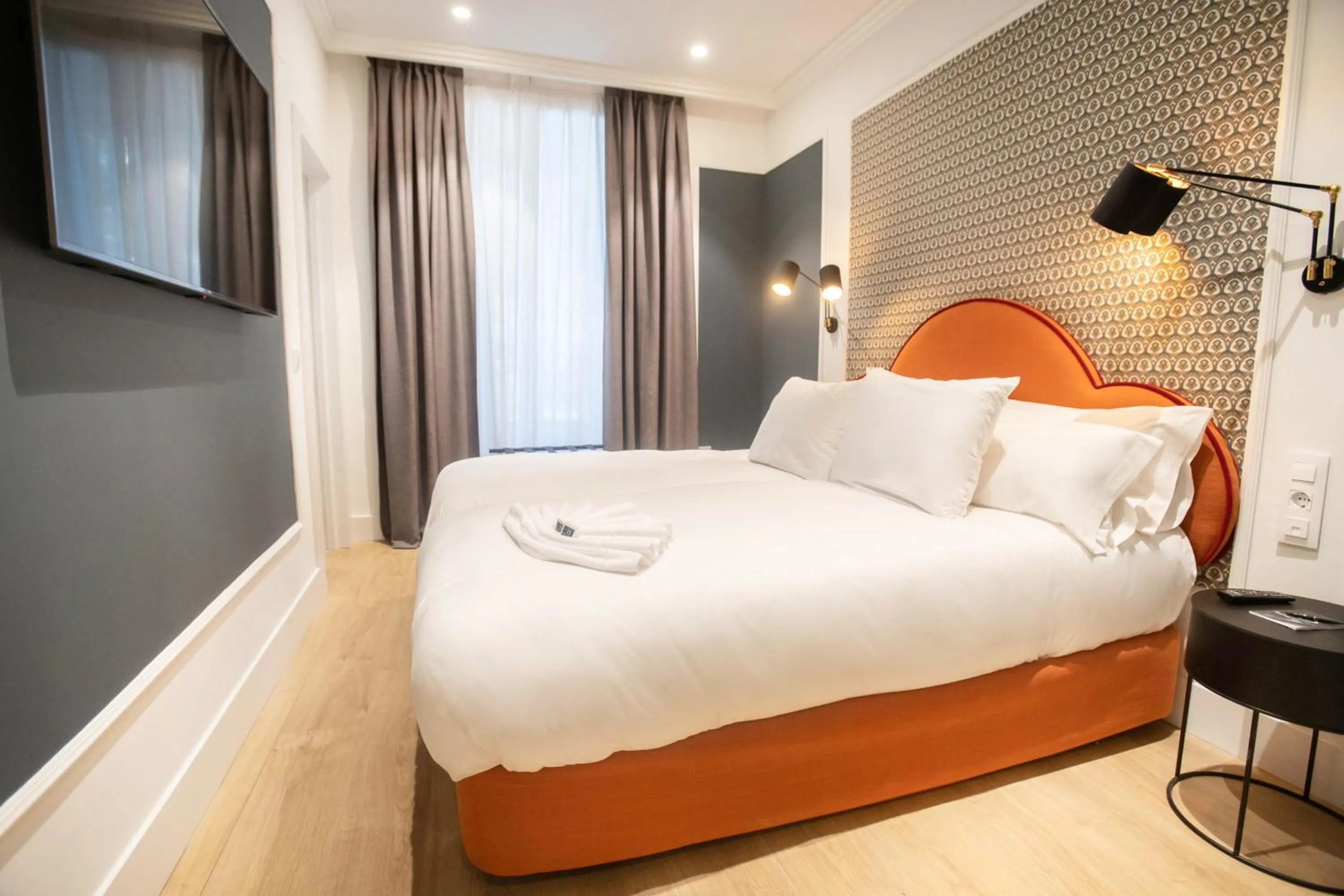 Bedroom, Bed in Soho Boutique Opera