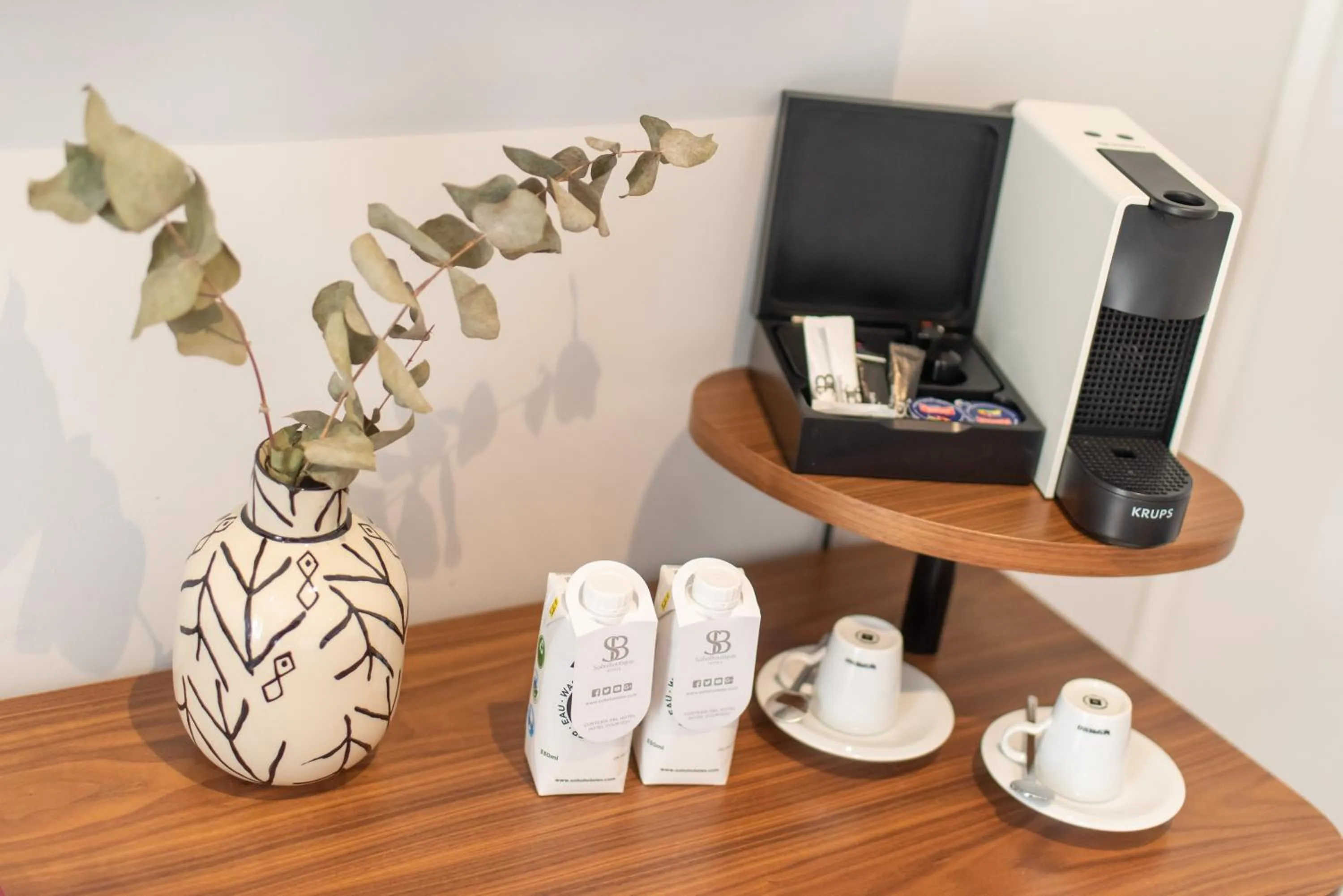 Coffee/tea facilities in Soho Boutique Opera